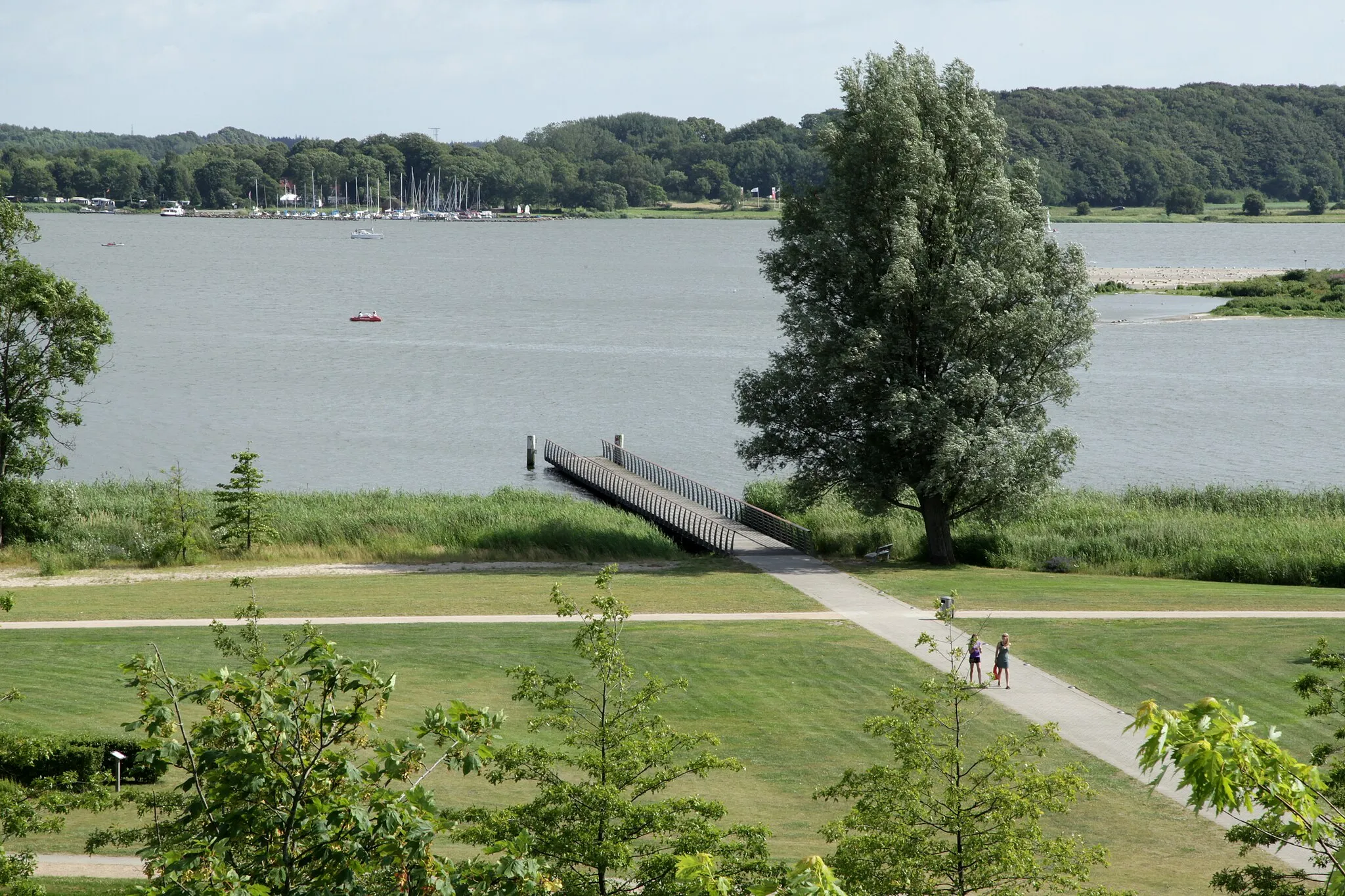 Photo showing: Blick vom Aussichtsturm auf die Königswiesen in Schleswig