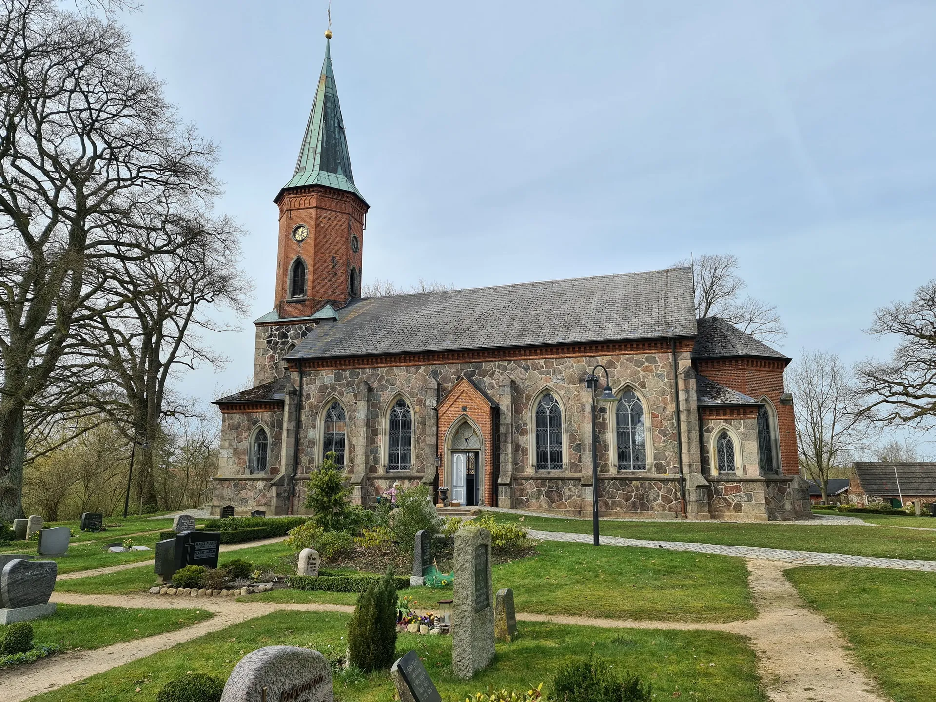 Photo showing: St. Marien Basthorst