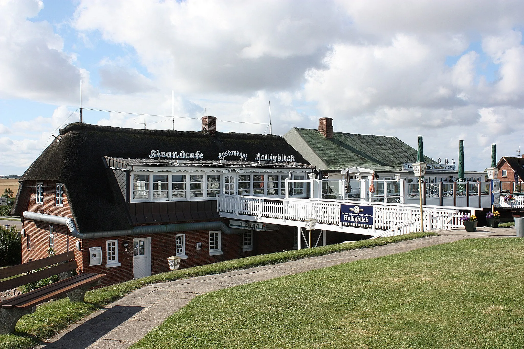 Photo showing: Nordstrand, the hotel "Zur Nordsee"