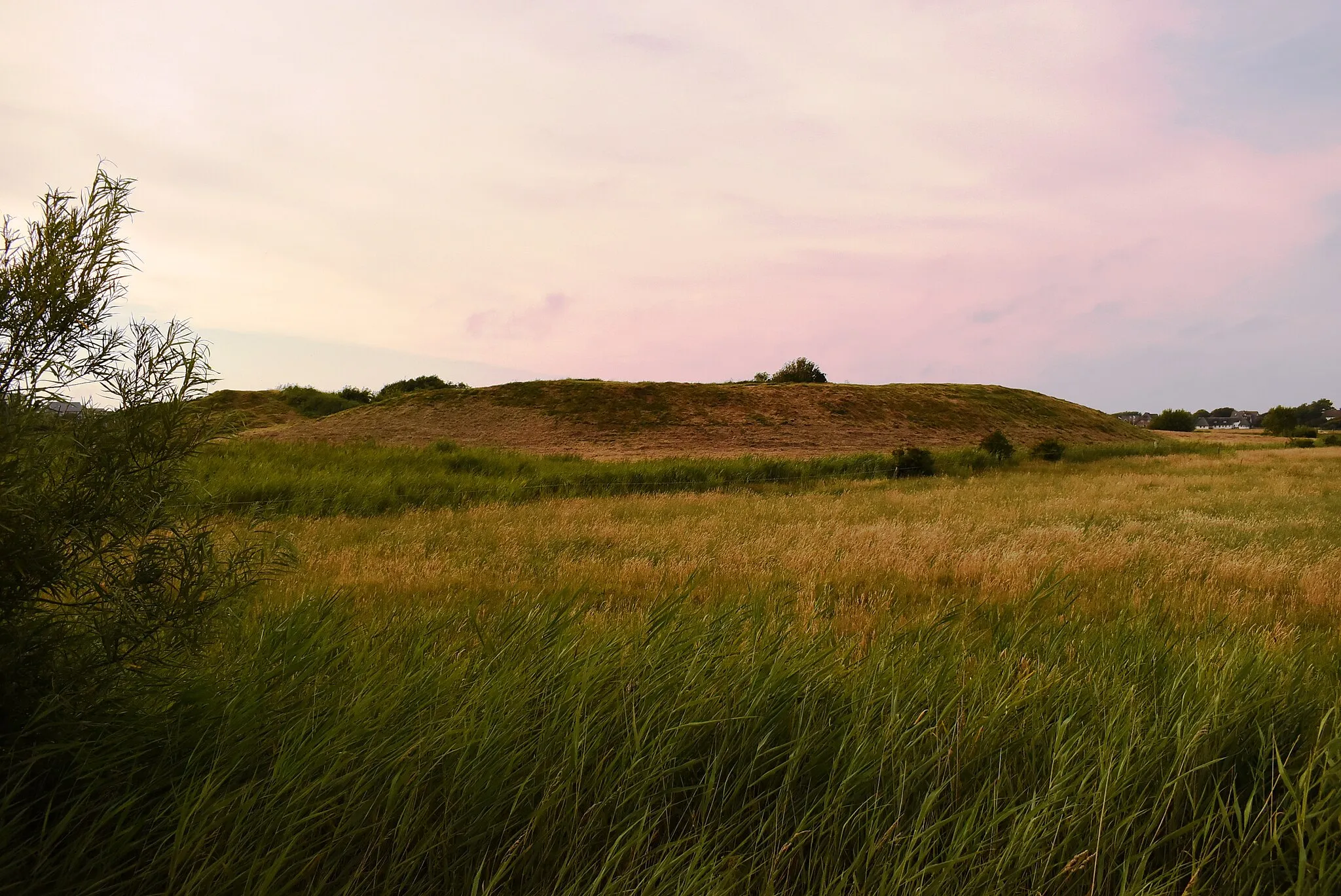 Photo showing: View of Tinnumcastle from the south (Sylt, Germany)