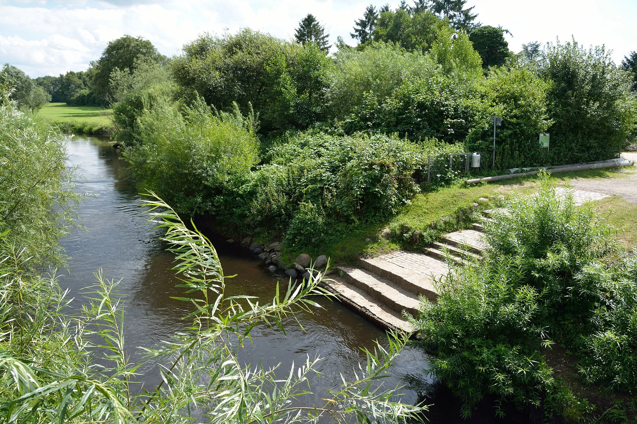 Photo showing: Hitzhusen, Kanuanlegestelle an der Bramau