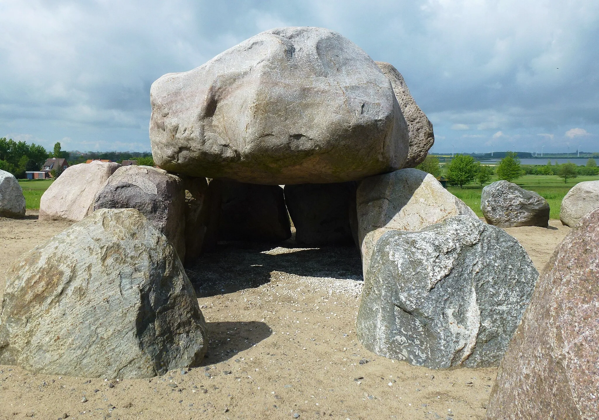 Photo showing: Langbett Wulfener Berg (Nachbau durch die Arbeitsgemeinschaft "Schönes Wulfen" e.V.