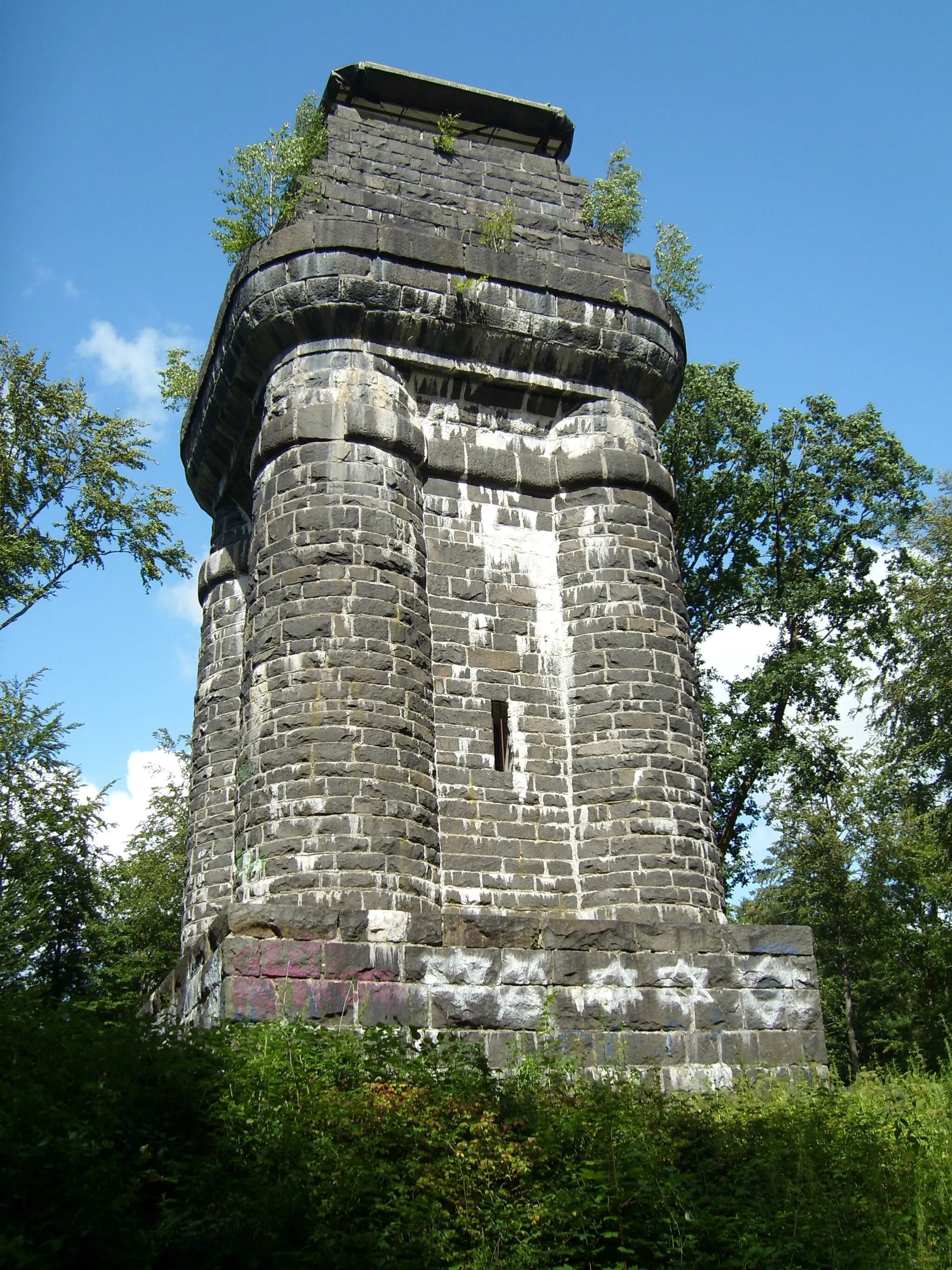 Photo showing: Der Bismarckturm im Itzehoer Stadtforst