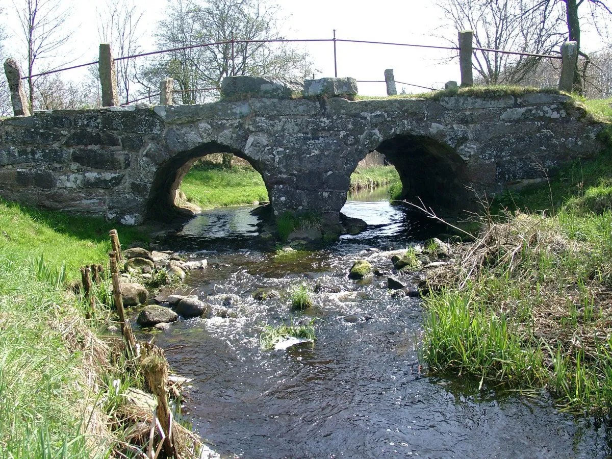 Photo showing: The old bridge Gejlå bro on Hærvejen (the old "army road") in southern Jutland in Denmark. Seen towards East