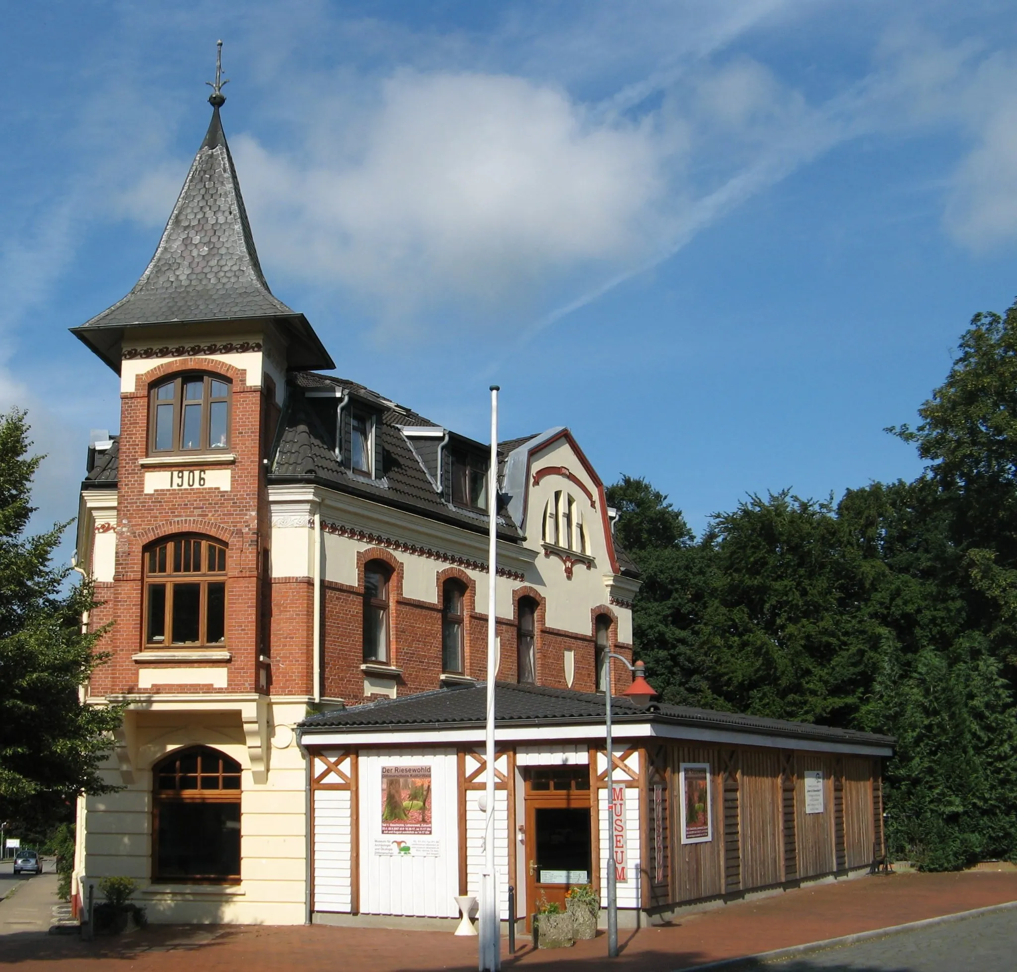 Photo showing: archeological museum albersdorf