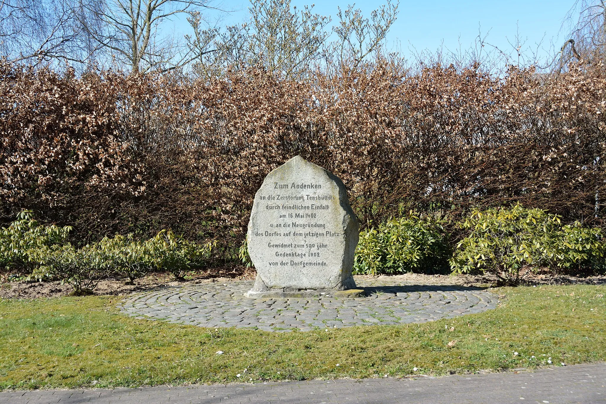 Photo showing: Gedenkstein in Tensbüttel-Röst