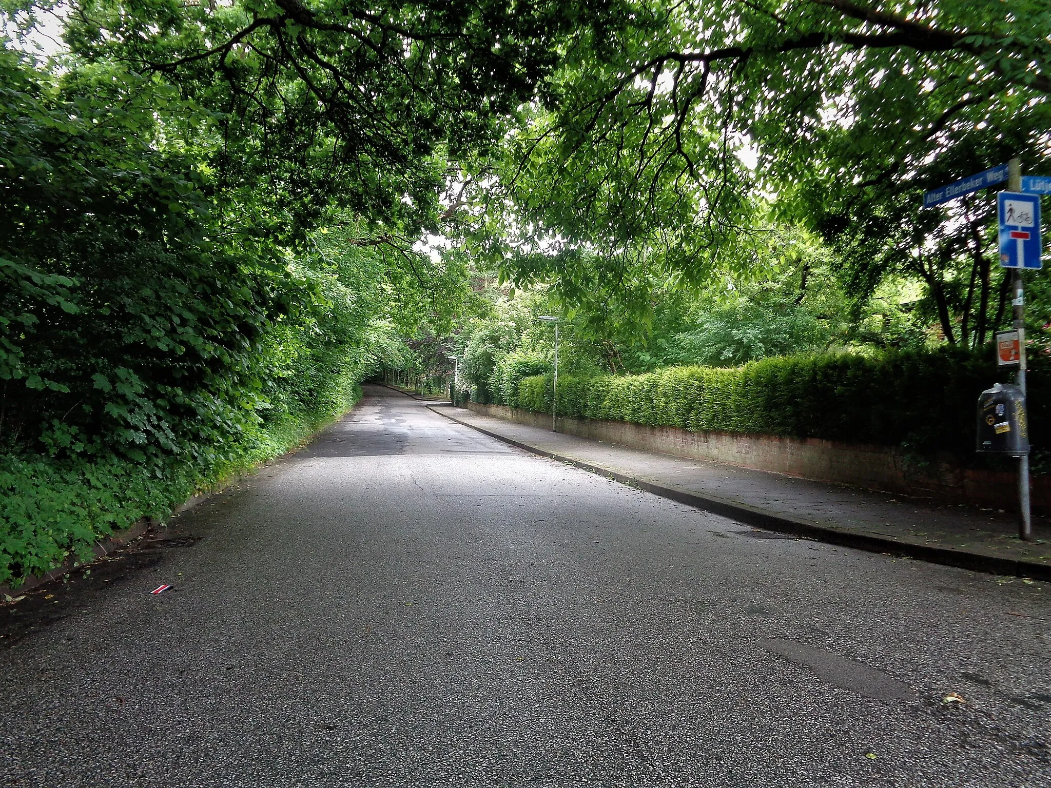 Photo showing: Der Alte Ellerbeker Weg in Kiel-Wellingdorf.