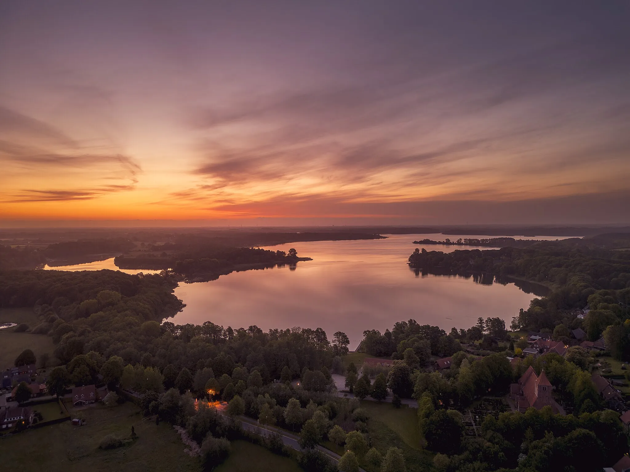 Photo showing: Bossee (links) und Westensee