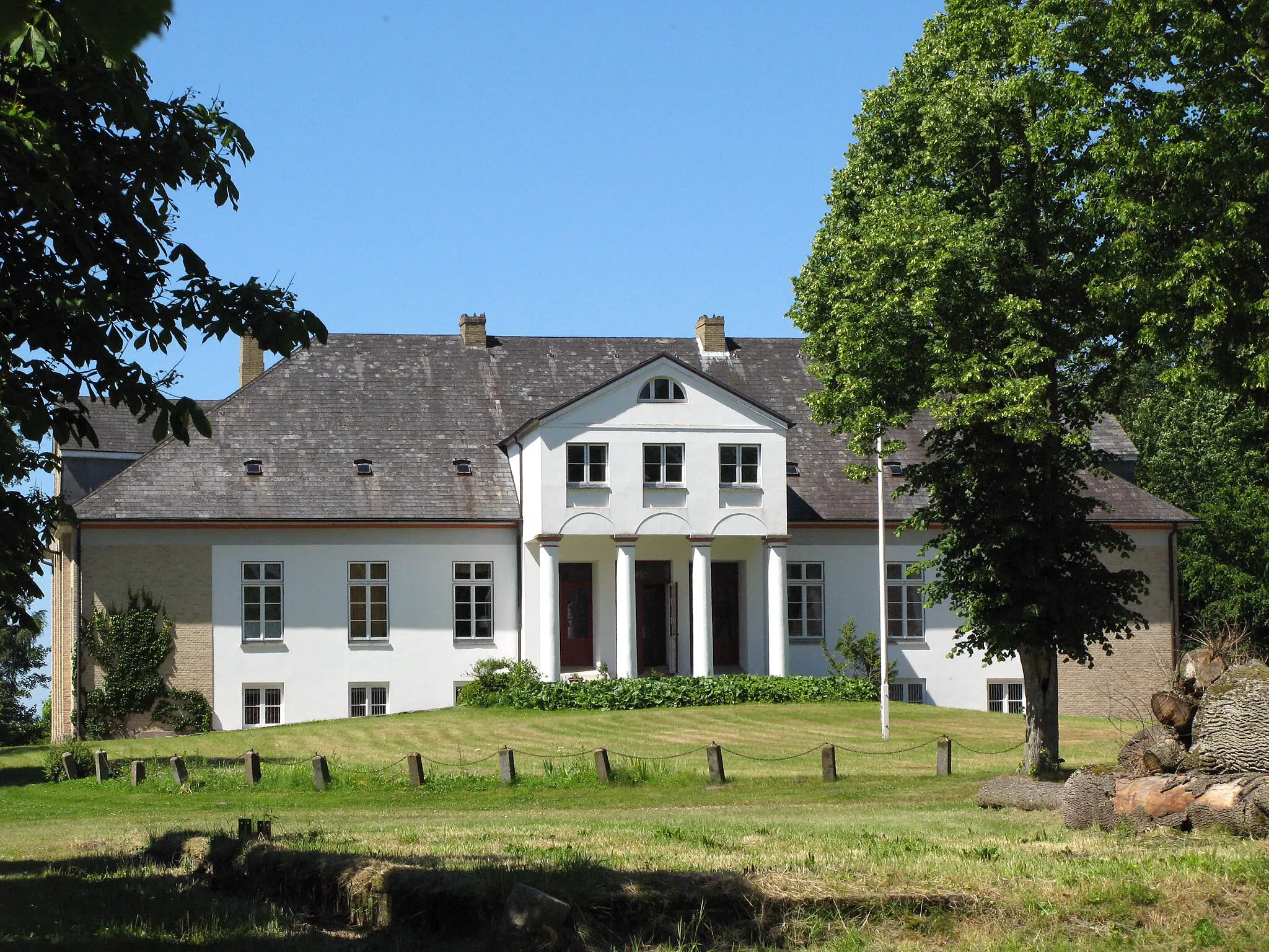 Photo showing: Gut Drült, Herrenhaus