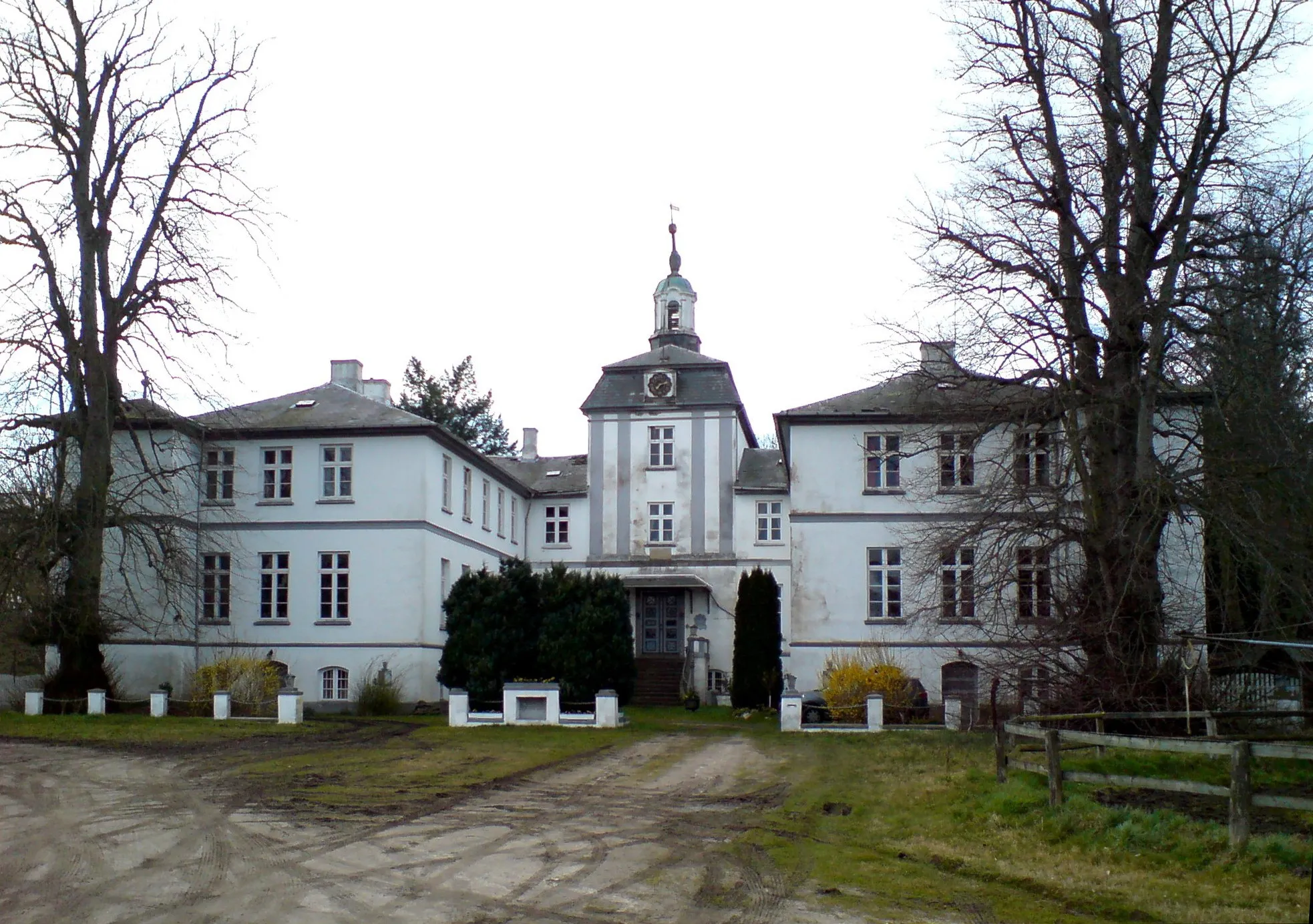 Photo showing: Schloss Rantzau, Hof, Rantzau