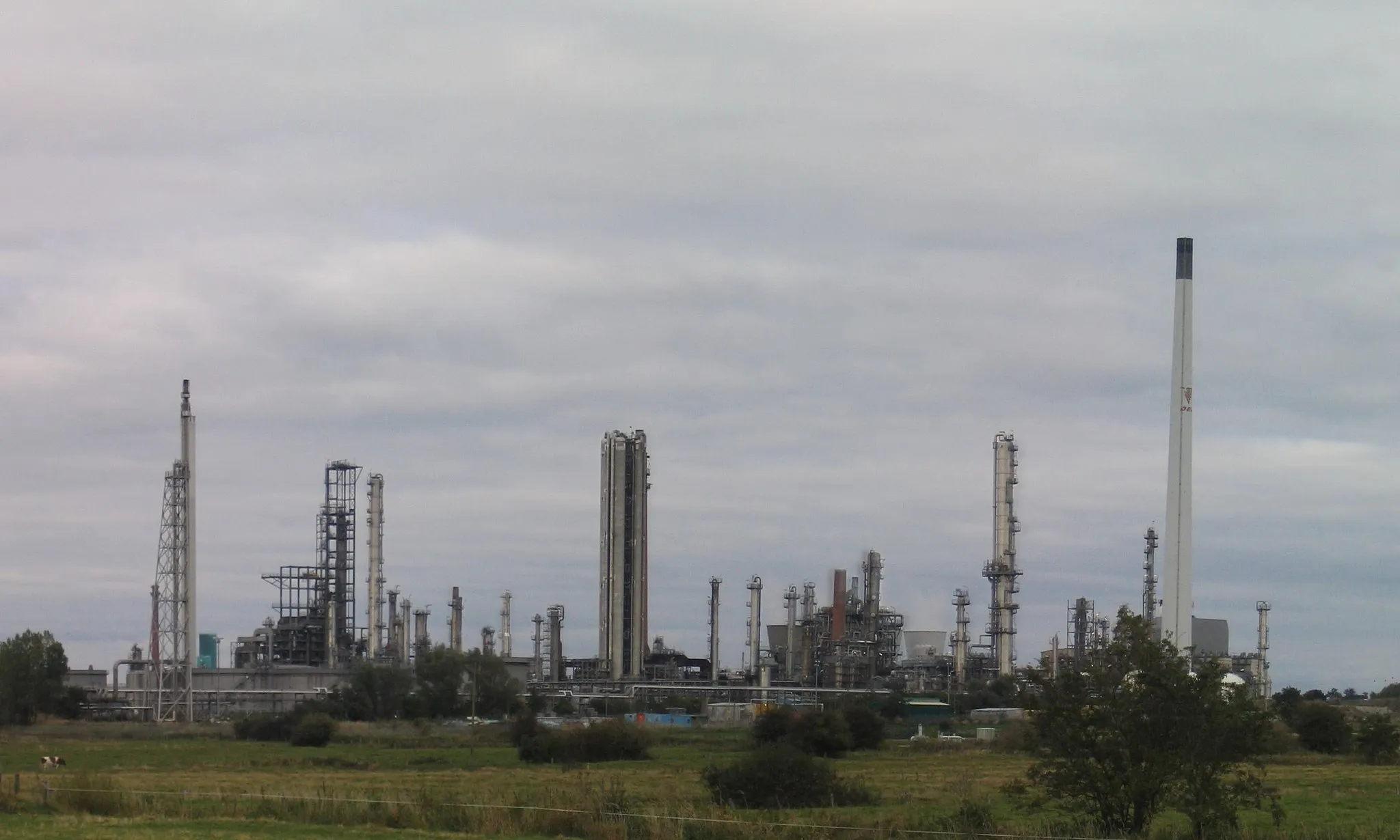 Photo showing: Hemmingstedt refinery
