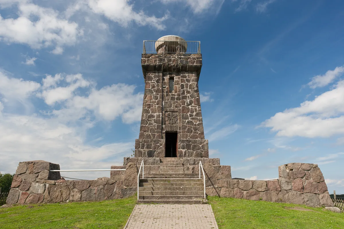 Photo showing: Bismarcksäule auf dem Pariner Berg nähe Bad Schwartau