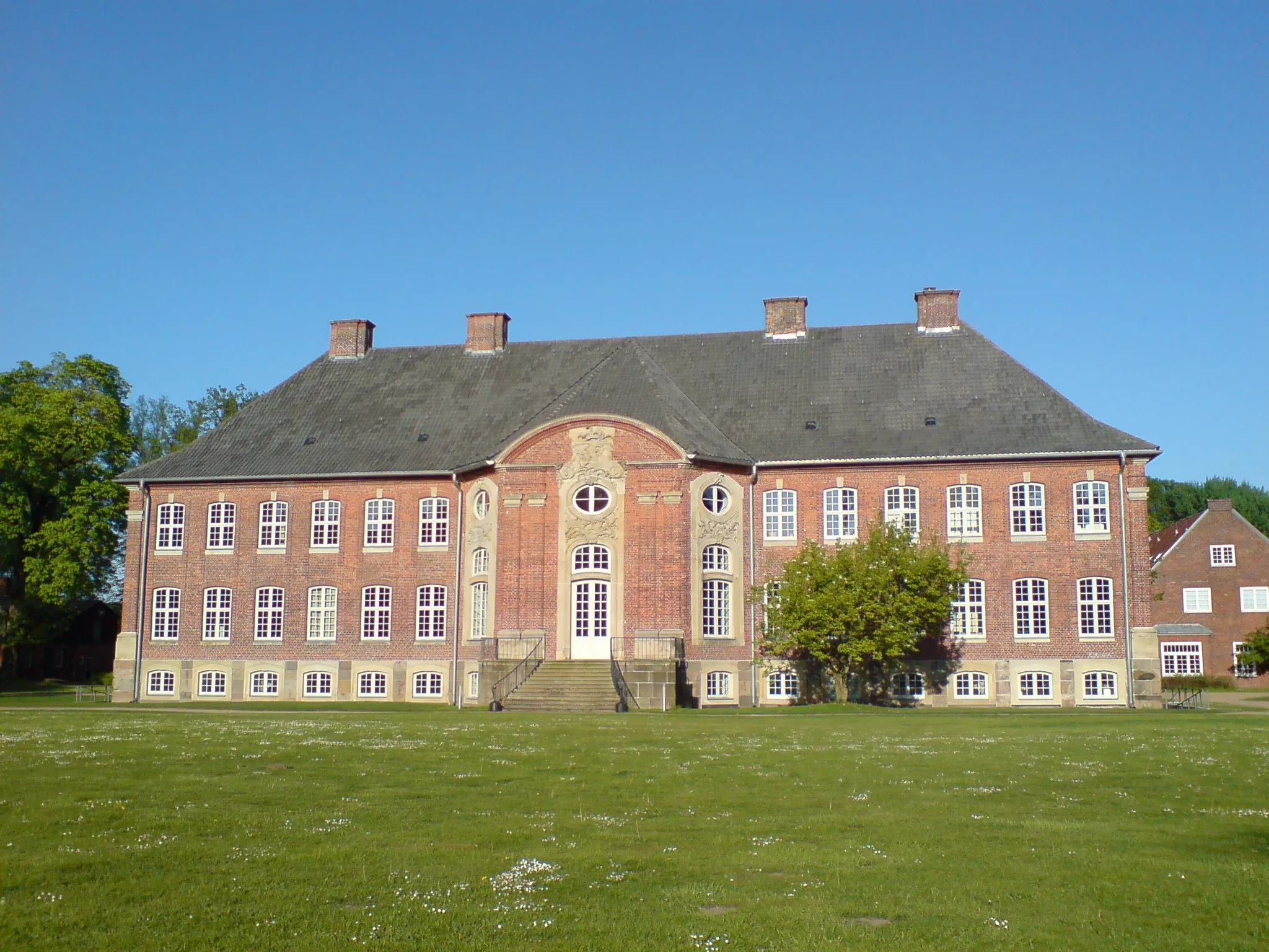 Photo showing: Borstel Manor, Schleswig-Holstein, Germany