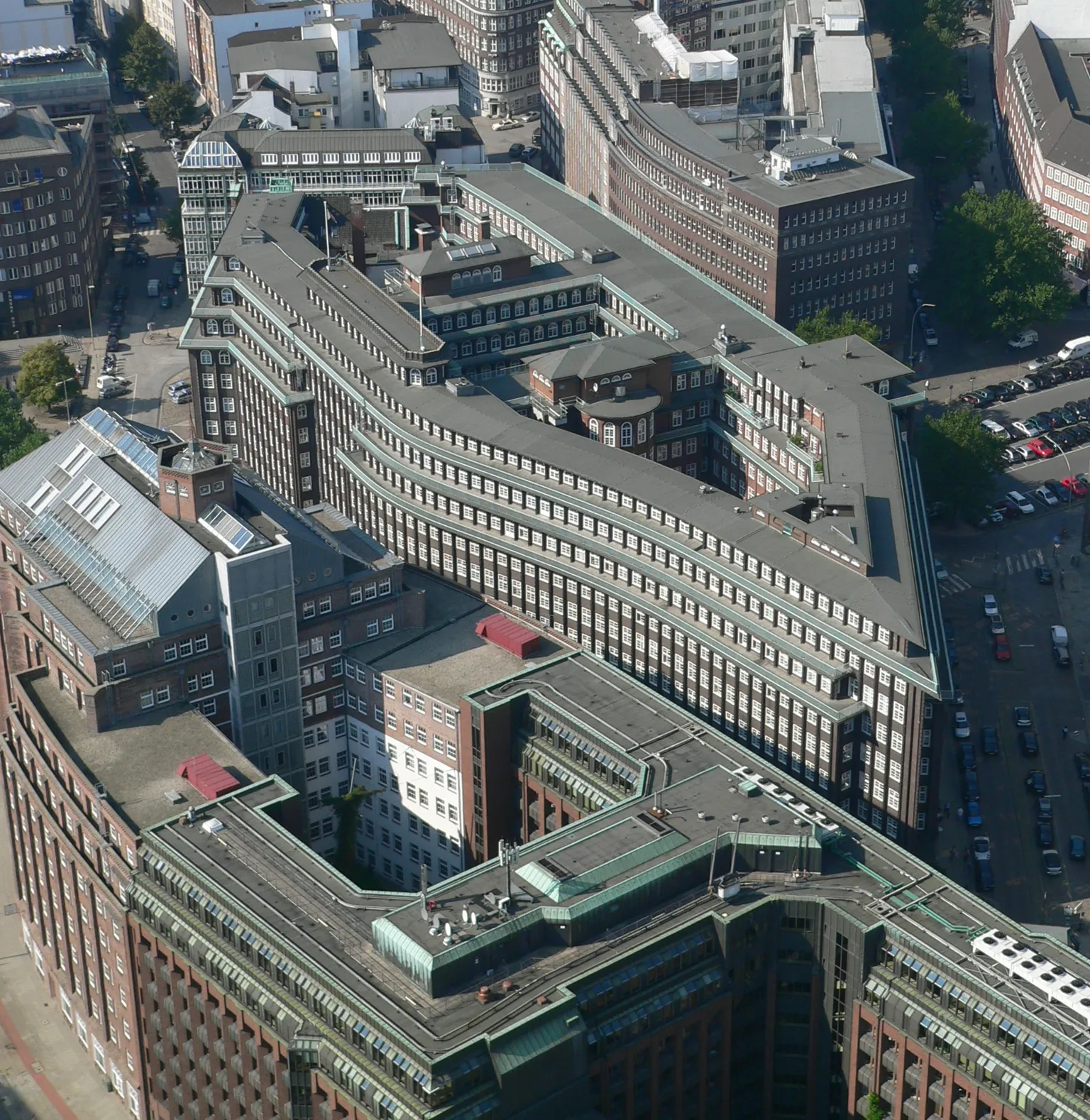 Photo showing: Chilehaus - Luftansicht mit den Staffelgeschossen. This is a photograph of an architectural monument. It is on the list of cultural monuments of Hamburg, no. 29133.