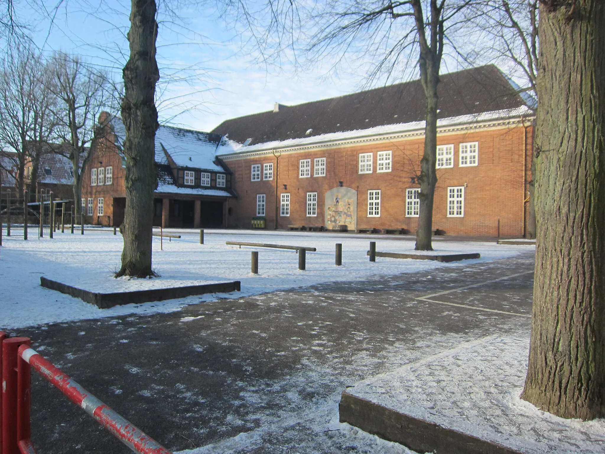 Photo showing: School "Brüder-Grimm-Schule" in Kronshagen
