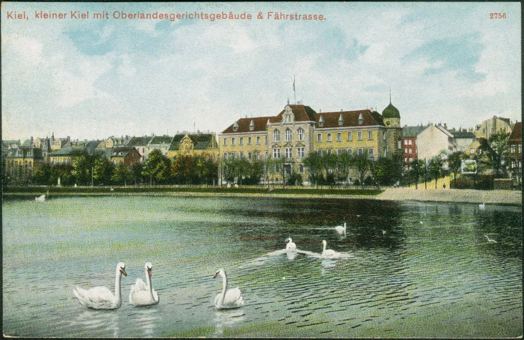 Photo showing: Kleiner Kiel mit Oberlandesgericht am Lorentzendamm und Fährstraße (rechts)