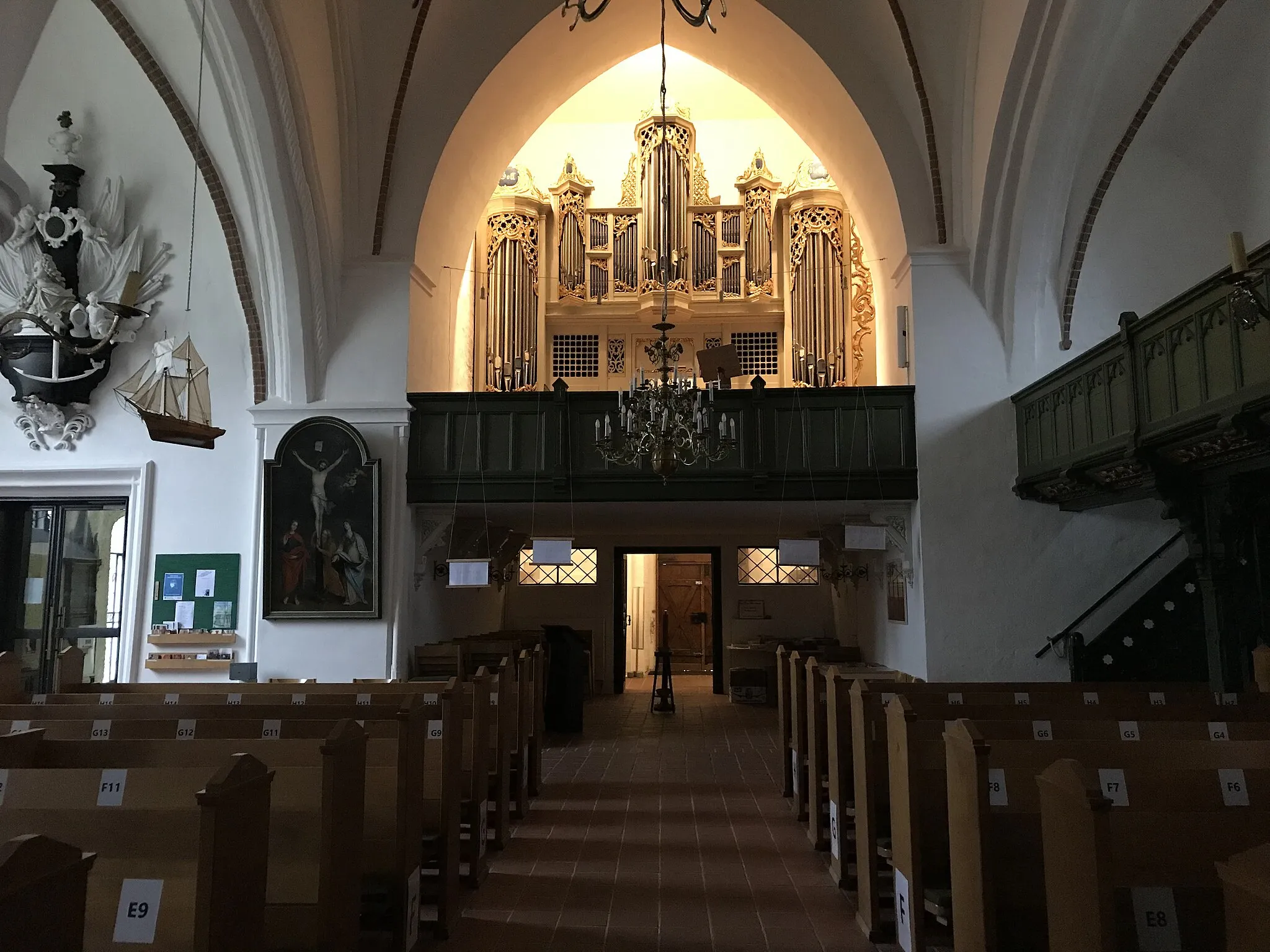 Photo showing: Orgel von Friedrich Weigle hinter historischem Prospekt
