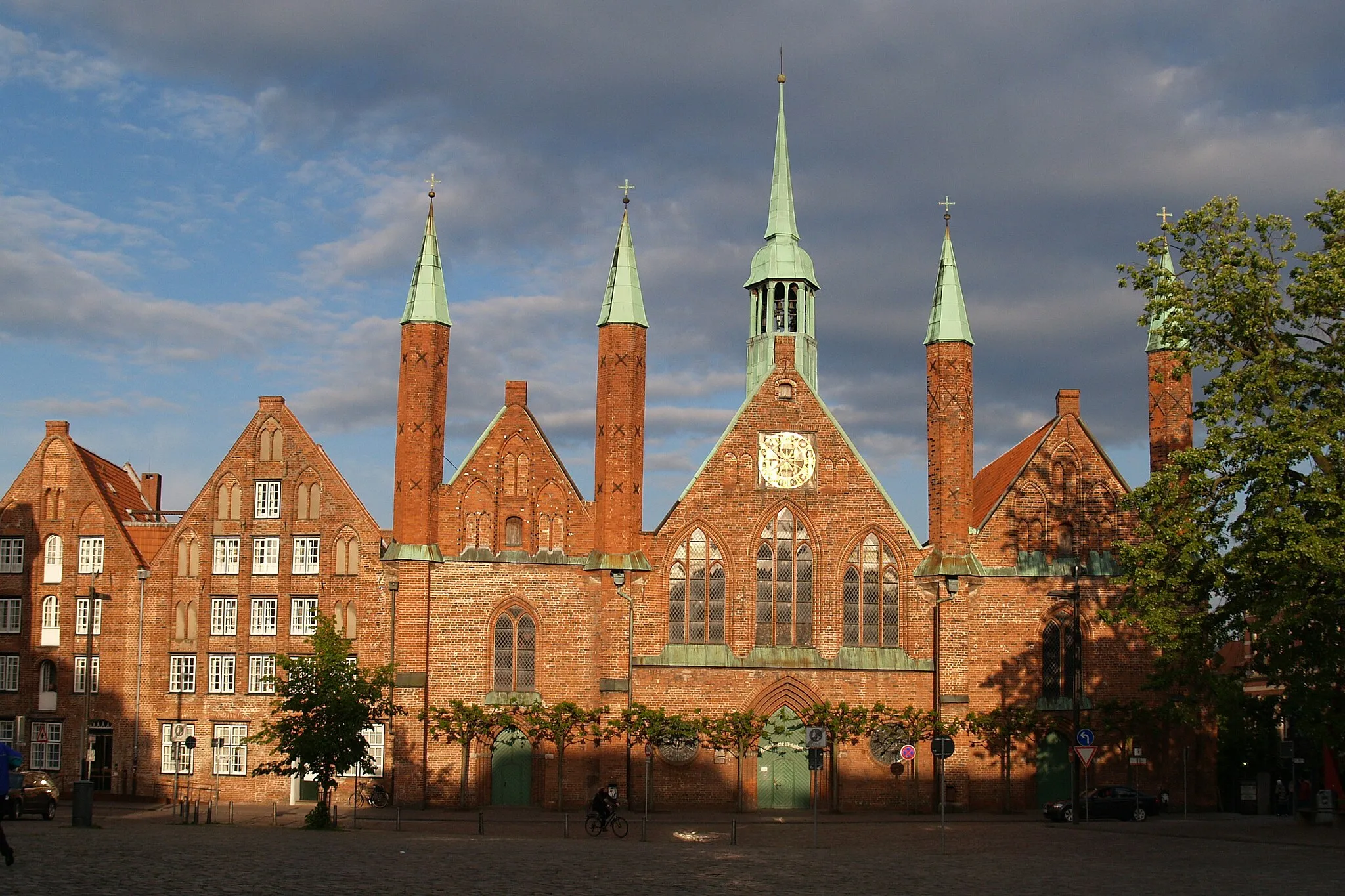 Photo showing: The Heiligen-Geist-Hospital is one of the oldest still working social buildings