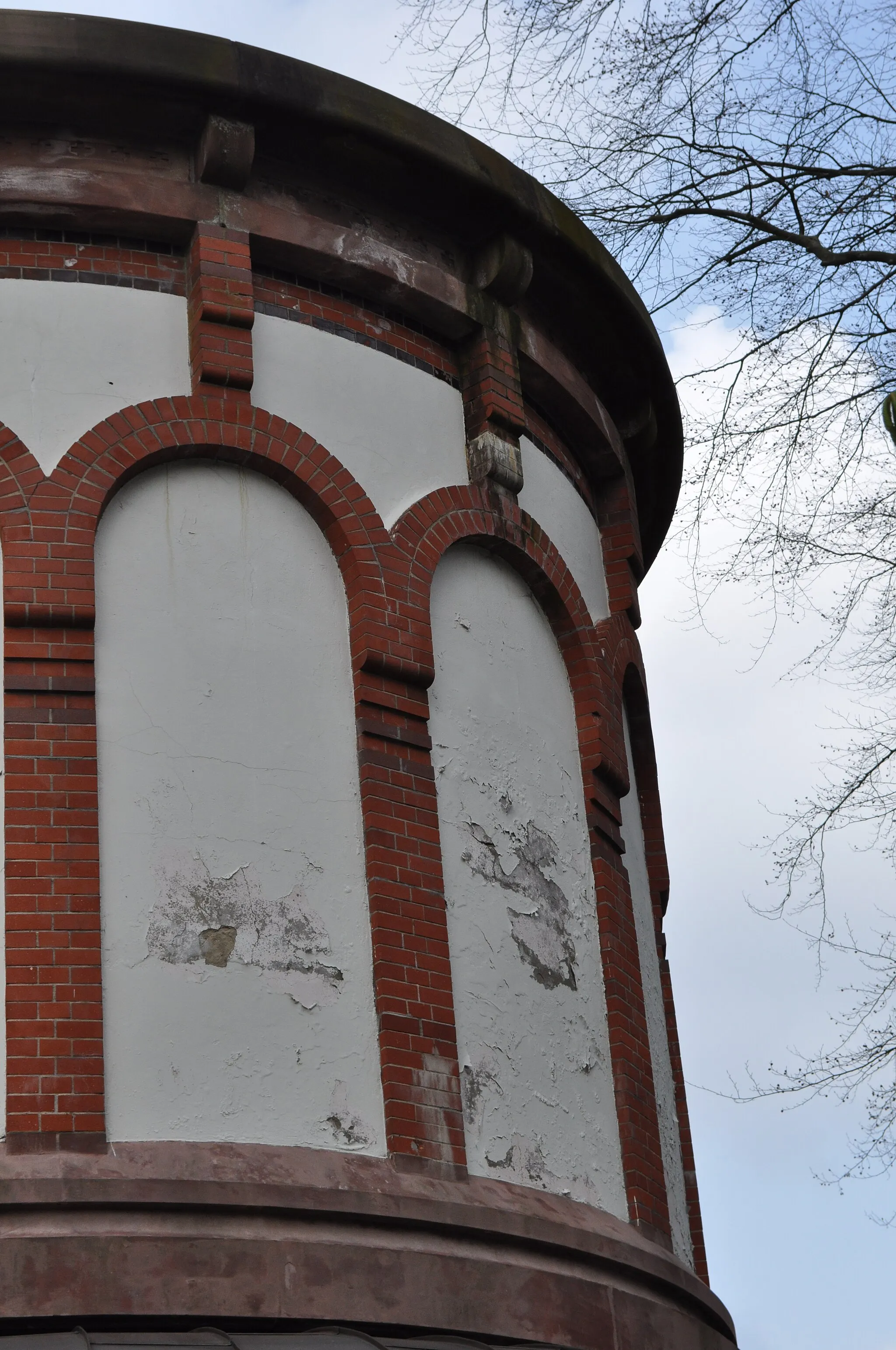 Photo showing: Wasserbehälter am Nordring auf dem Friedhof Hamburg-Ohlsdorf.