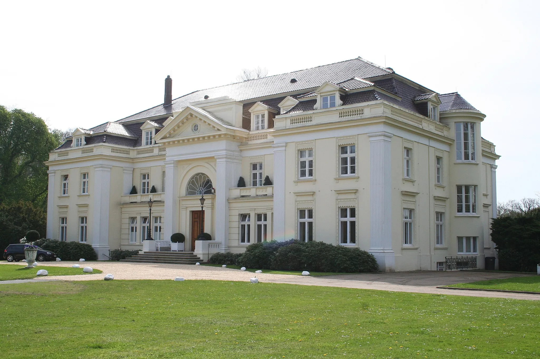 Photo showing: Gut Blumendorf: Herrenhaus