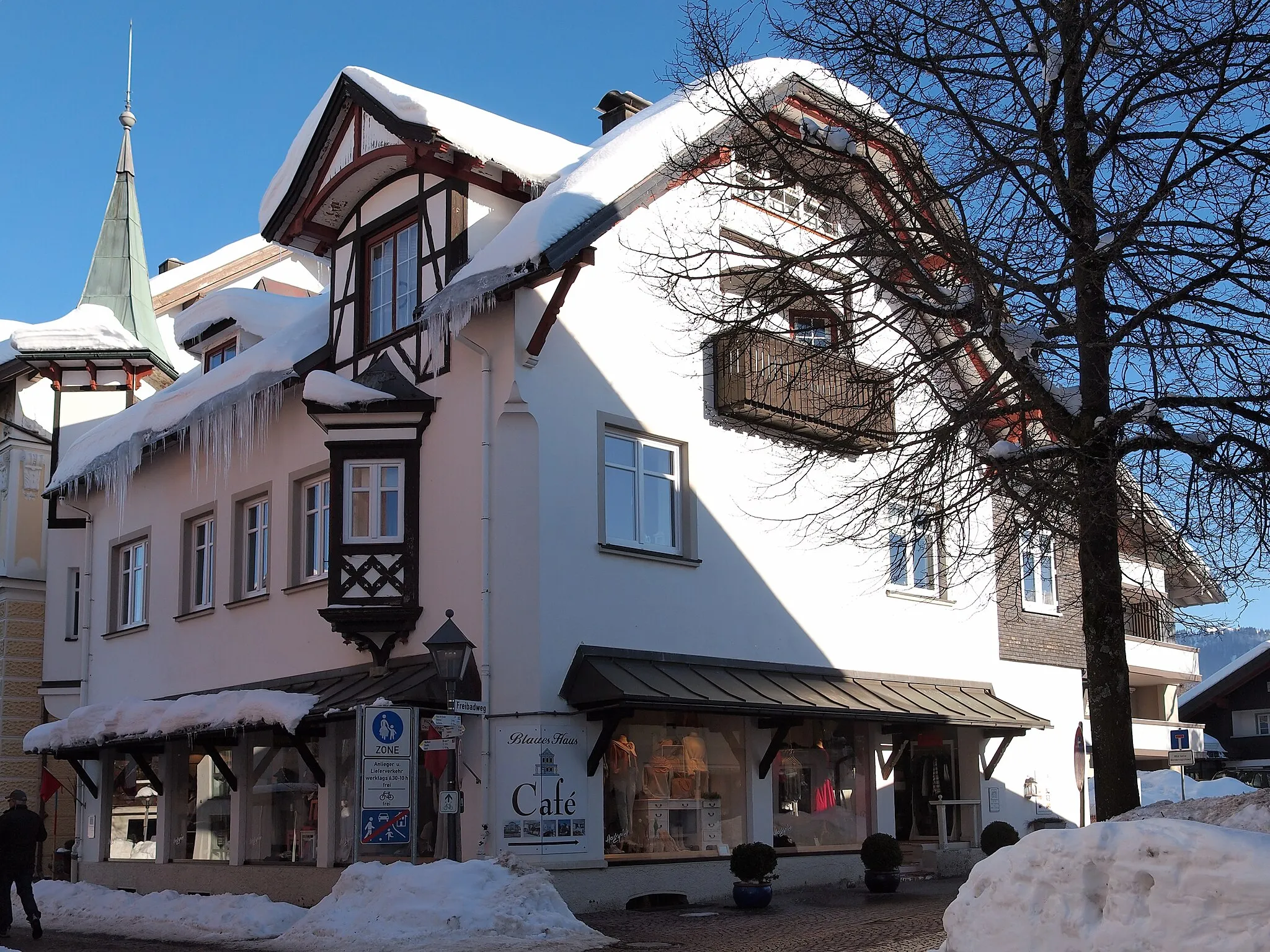 Photo showing: Geschäftshaus in Oberstaufen, Schlossstraße 5, Baudenkmal