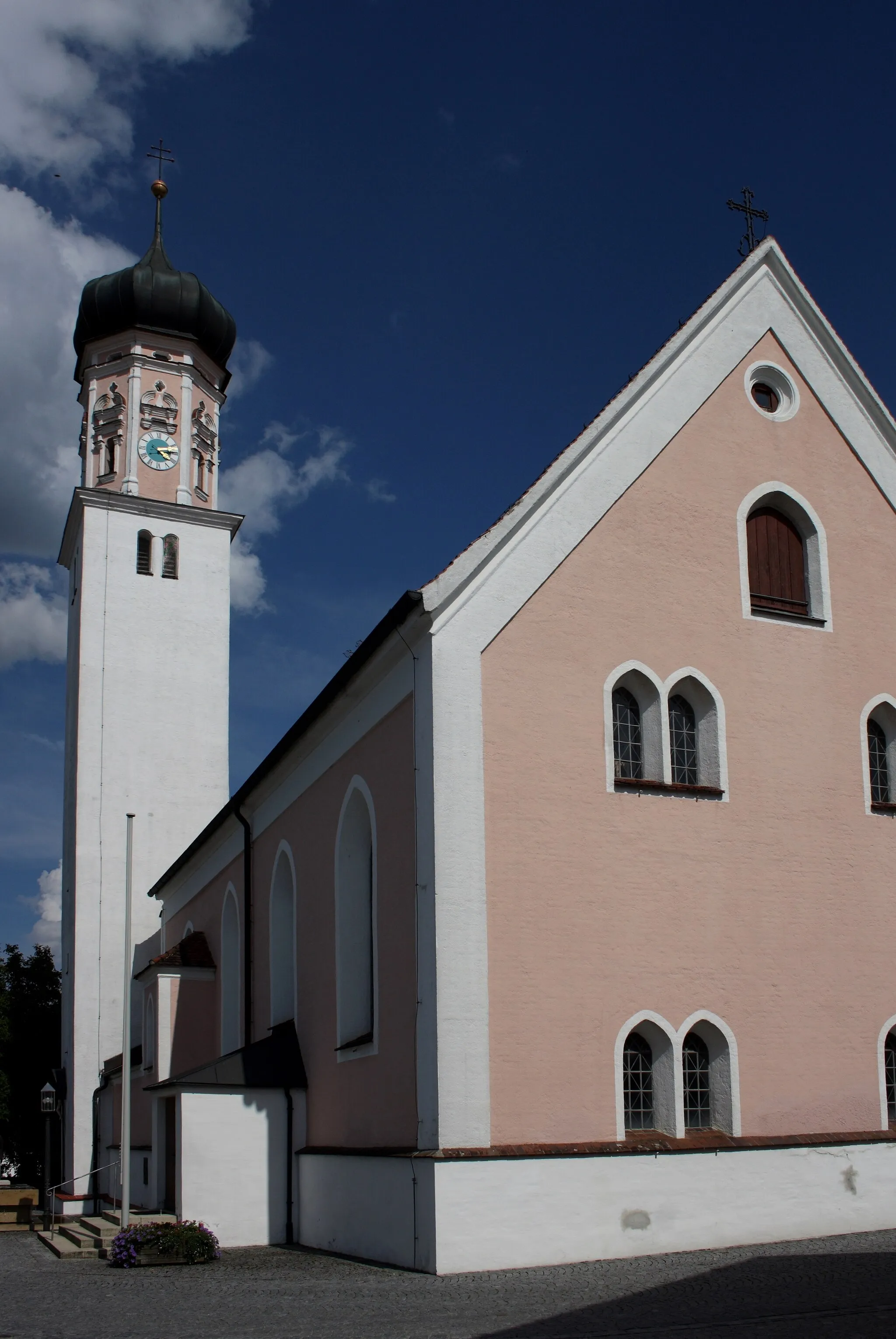Photo showing: Katholische Pfarrkirche Maria Hilf in Unterthürheim, einem Ortsteil von Buttenwiesen im Landkreis Dillingen an der Donau (Bayern)