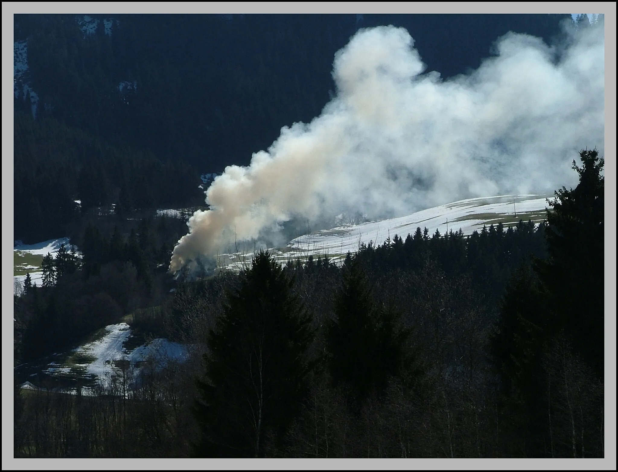 Photo showing: Mottfeuer