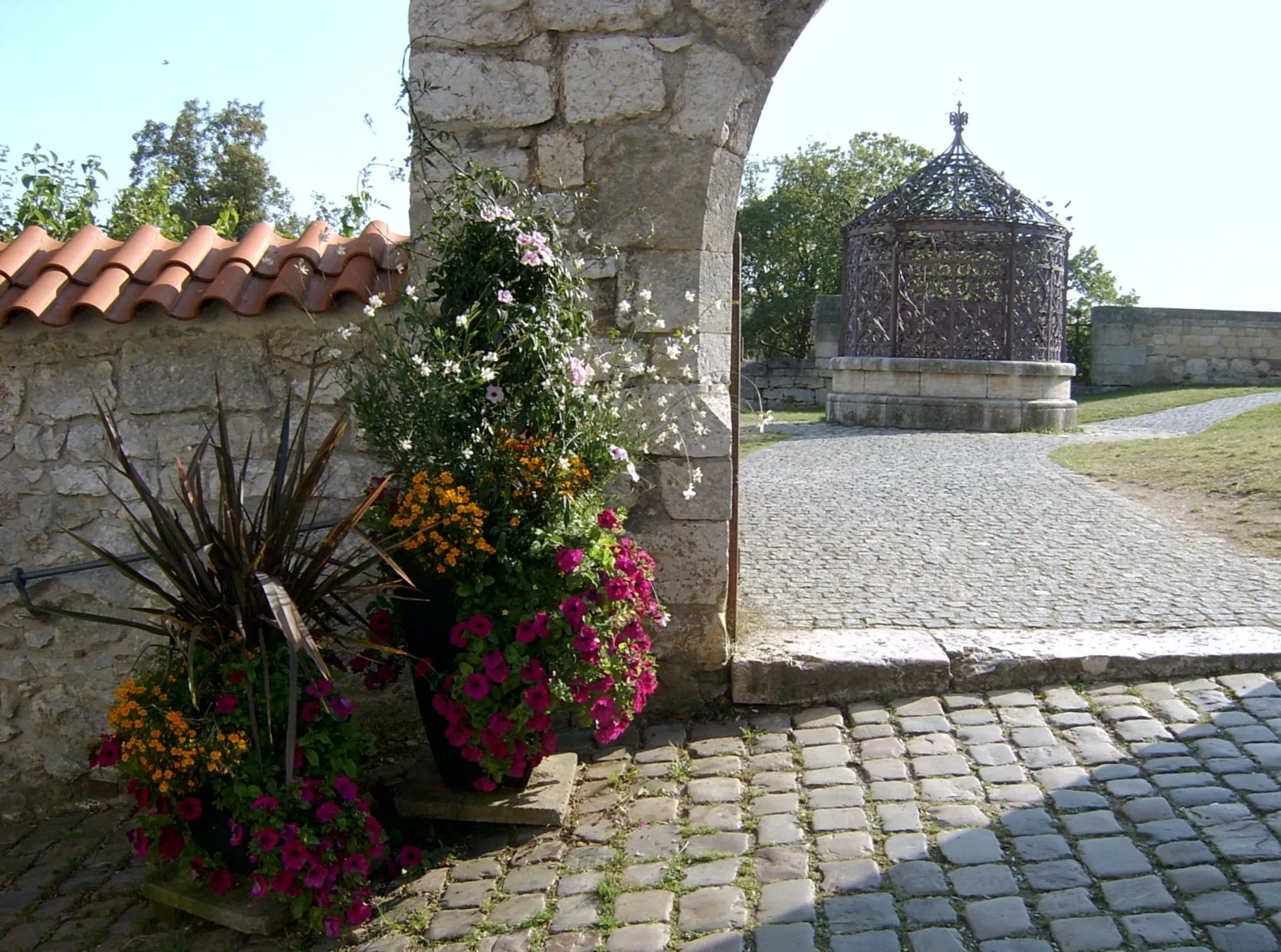 Photo showing: Kindlesbrunnen in Schloß Hellenstein