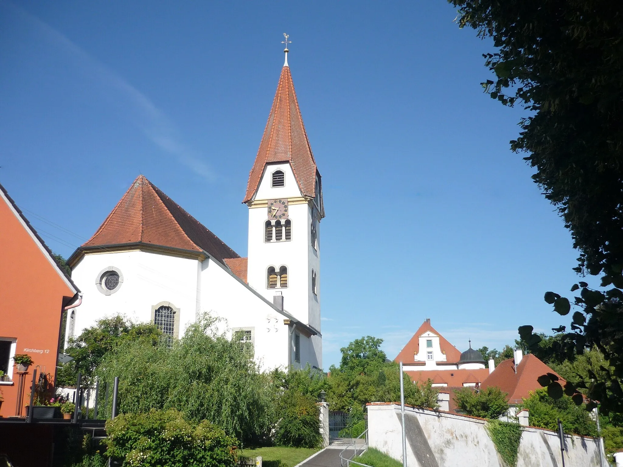 Photo showing: Pfarrkirche Reimlingen mit Schloss