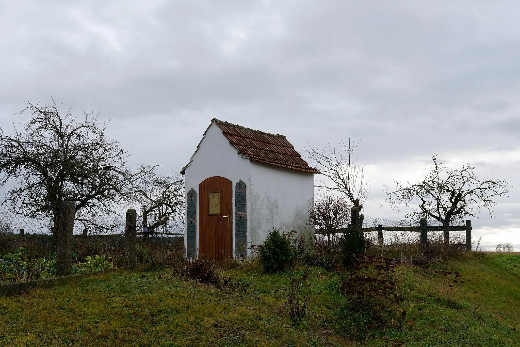 Photo showing: Kleiner Rechteckbau mit Satteldach, 19. Jahrhundert