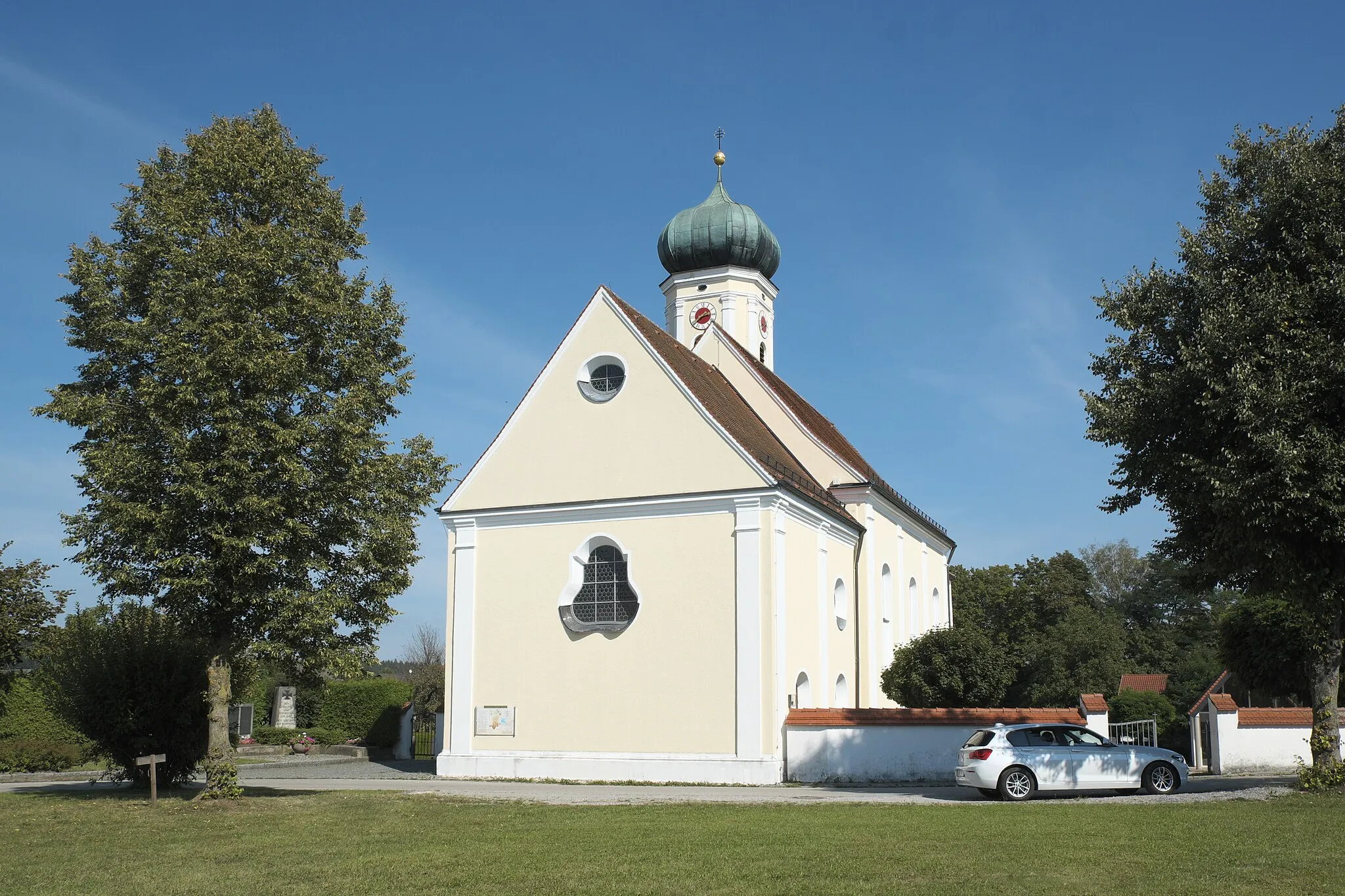 Photo showing: Katholische Pfarrkirche St. Jakobus der Ältere in Haunswies (Affing) im schwäbischen Landkreis Aichach-Friedberg (Bayern/Deutschland), Ansicht von Westen