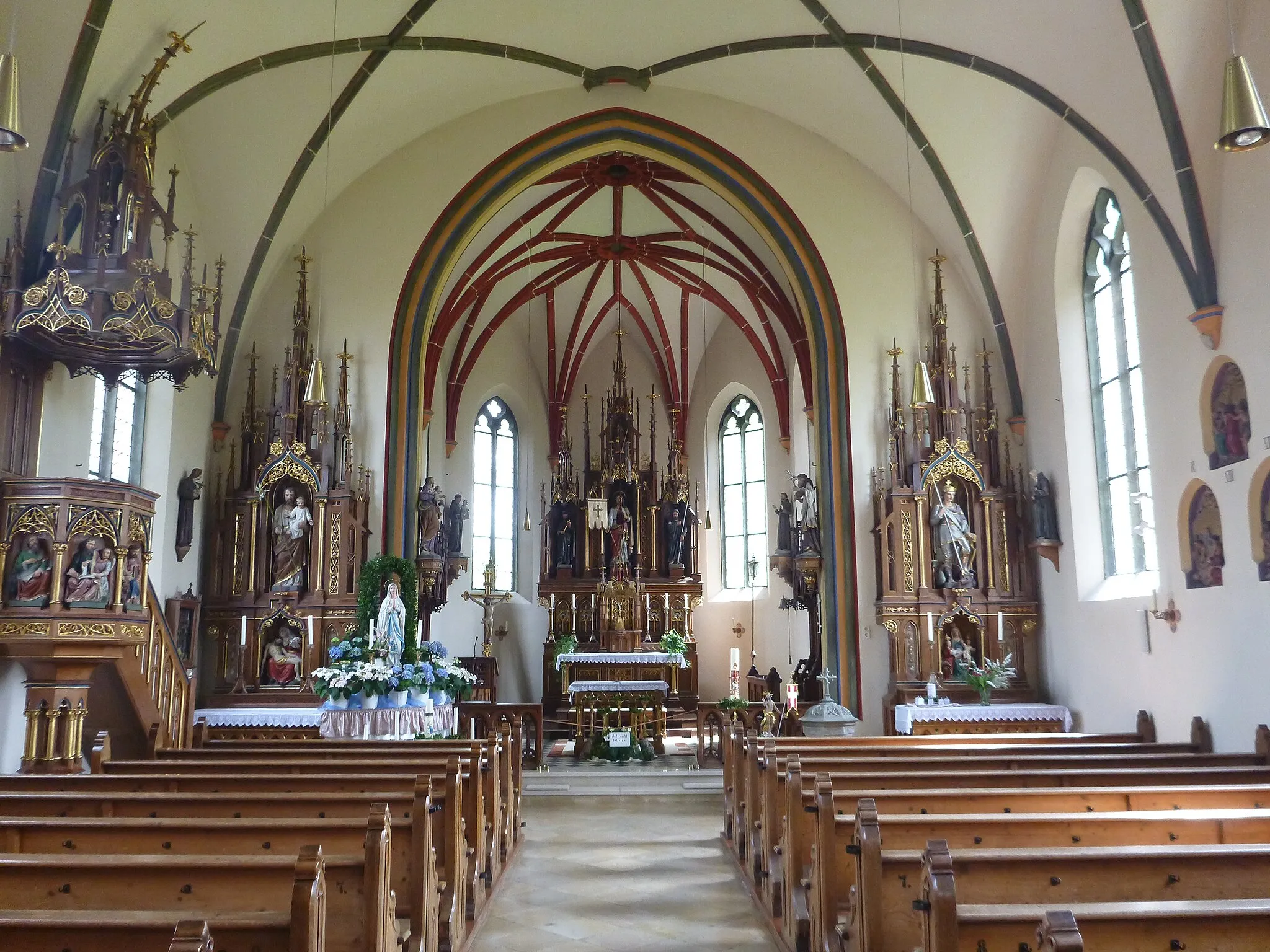 Photo showing: Katholische Pfarrkirche St. Georg, Innenraum