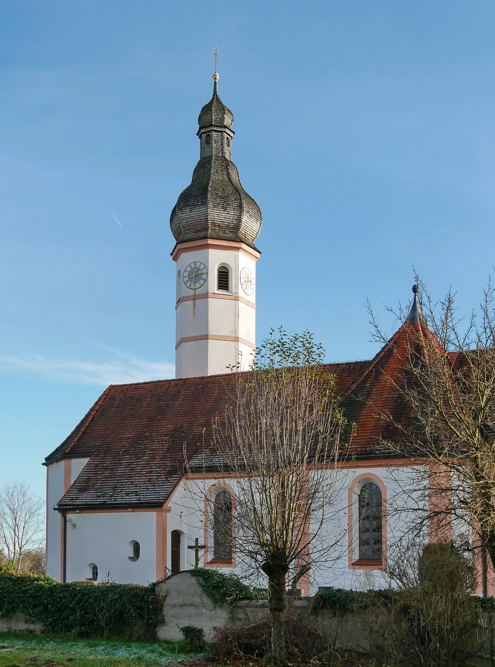 Photo showing: Erdweg-Unterweikertshofen, Katholische Filialkirche St. Gabinus, Ansicht von NW