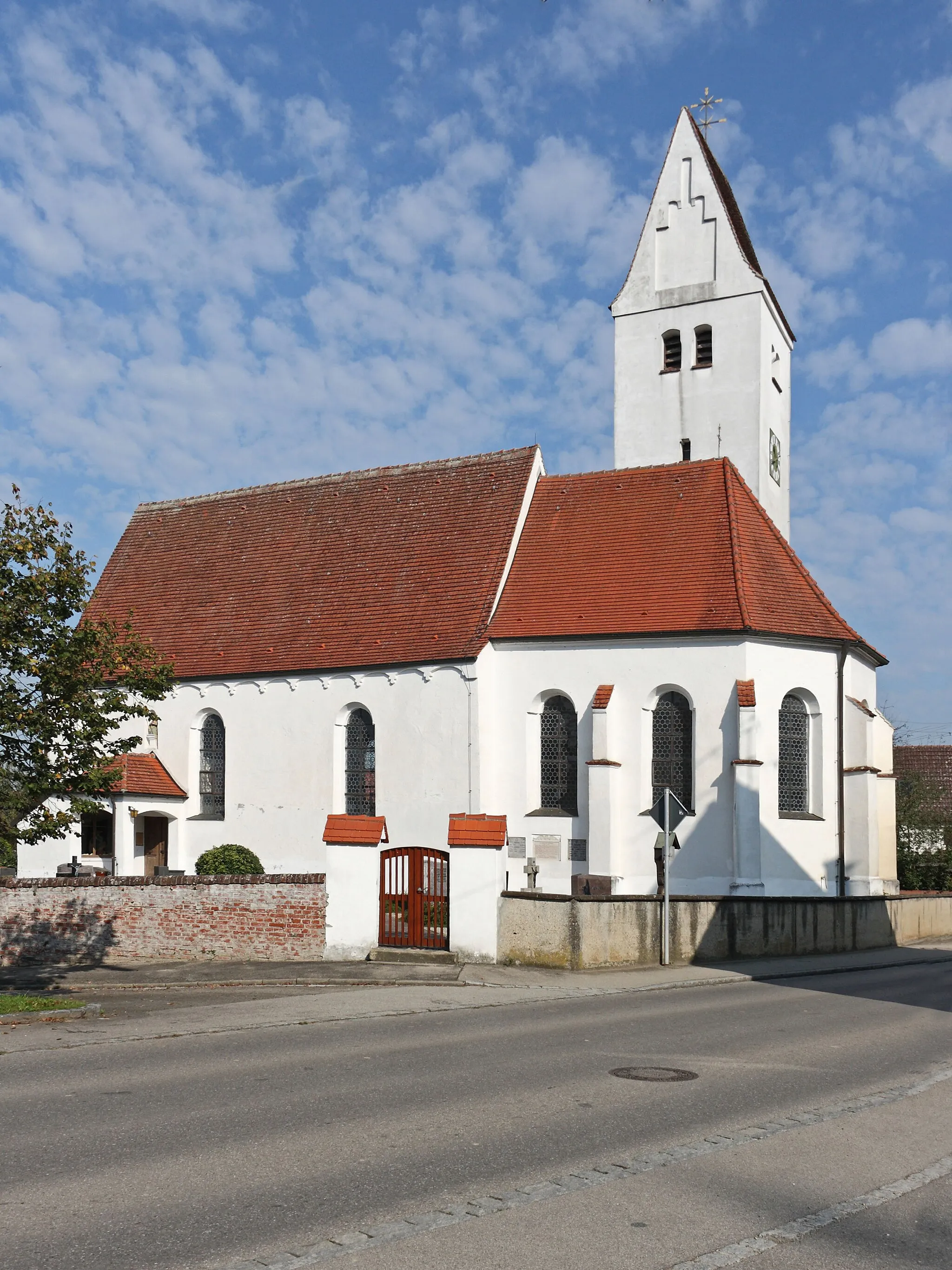 Photo showing: Filialkirche Sankt Nikolaus in Höselhurst; Ansicht von Südosten