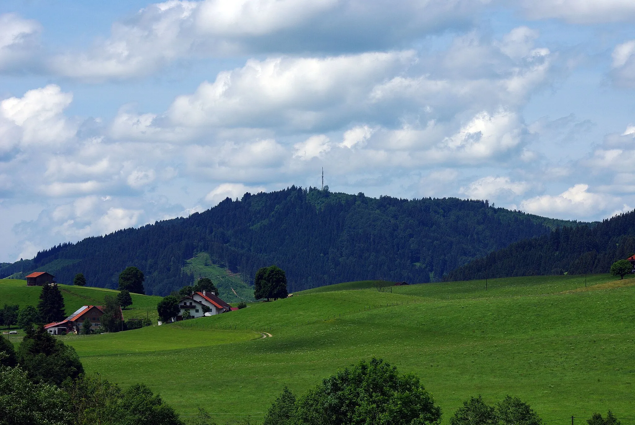 Photo showing: The Iberger Kugel seen from the Weitnau valley.