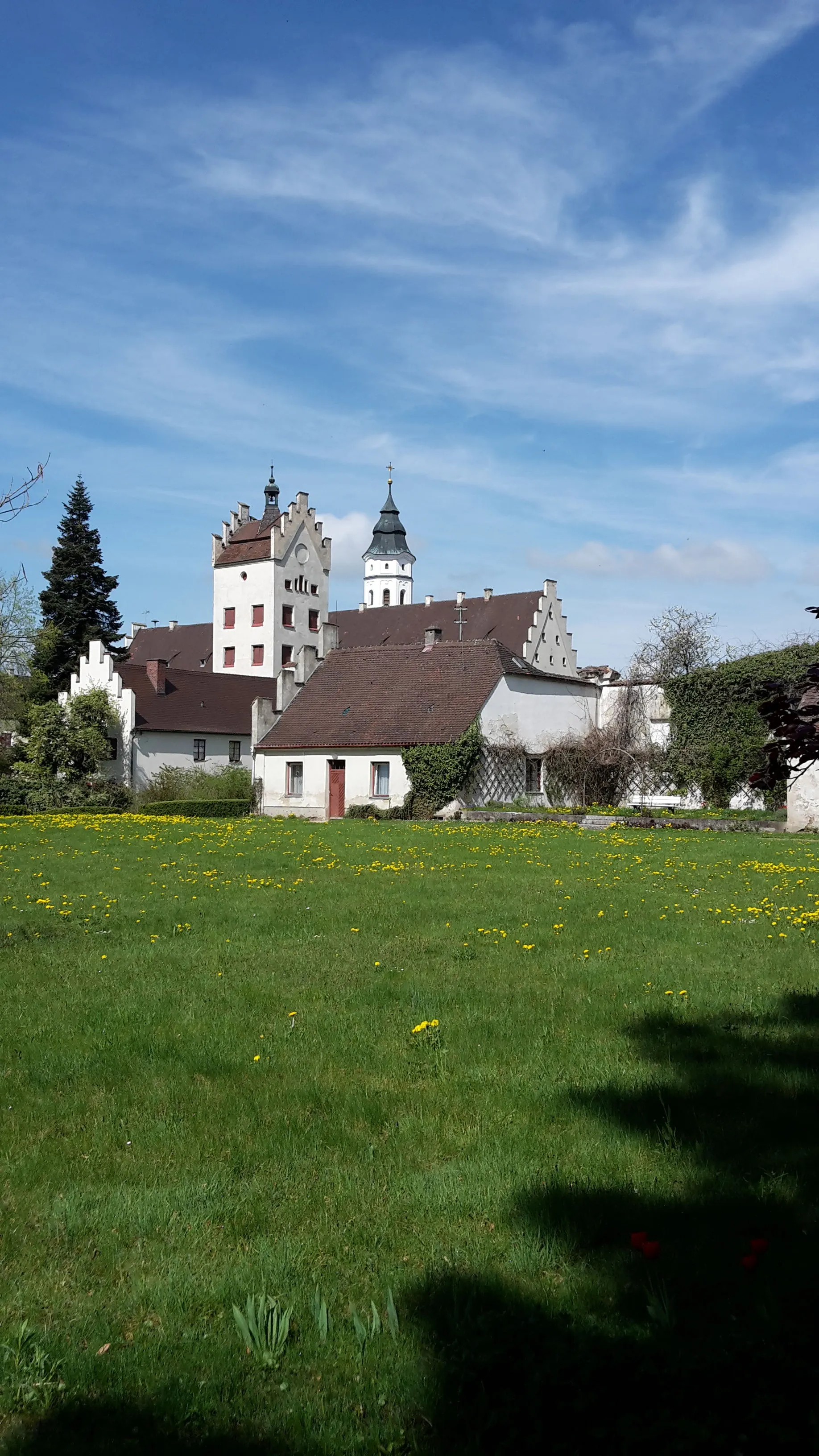 Photo showing: Fuggerschloß Babenhausen, Sicht aus dem Schloßpark