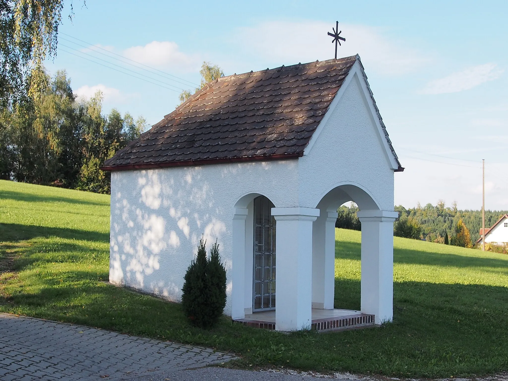 Photo showing: This is a photograph of an architectural monument. It is on the list of cultural monuments of Bayern, no. D-7-73-143-16.