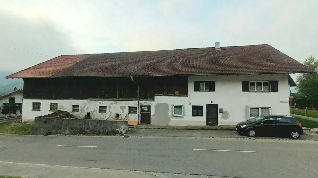 Photo showing: Denkmalgeschütztes Bauernhaus an der Schmiedstraße 2 in Berghof, Gemeinde Halblech