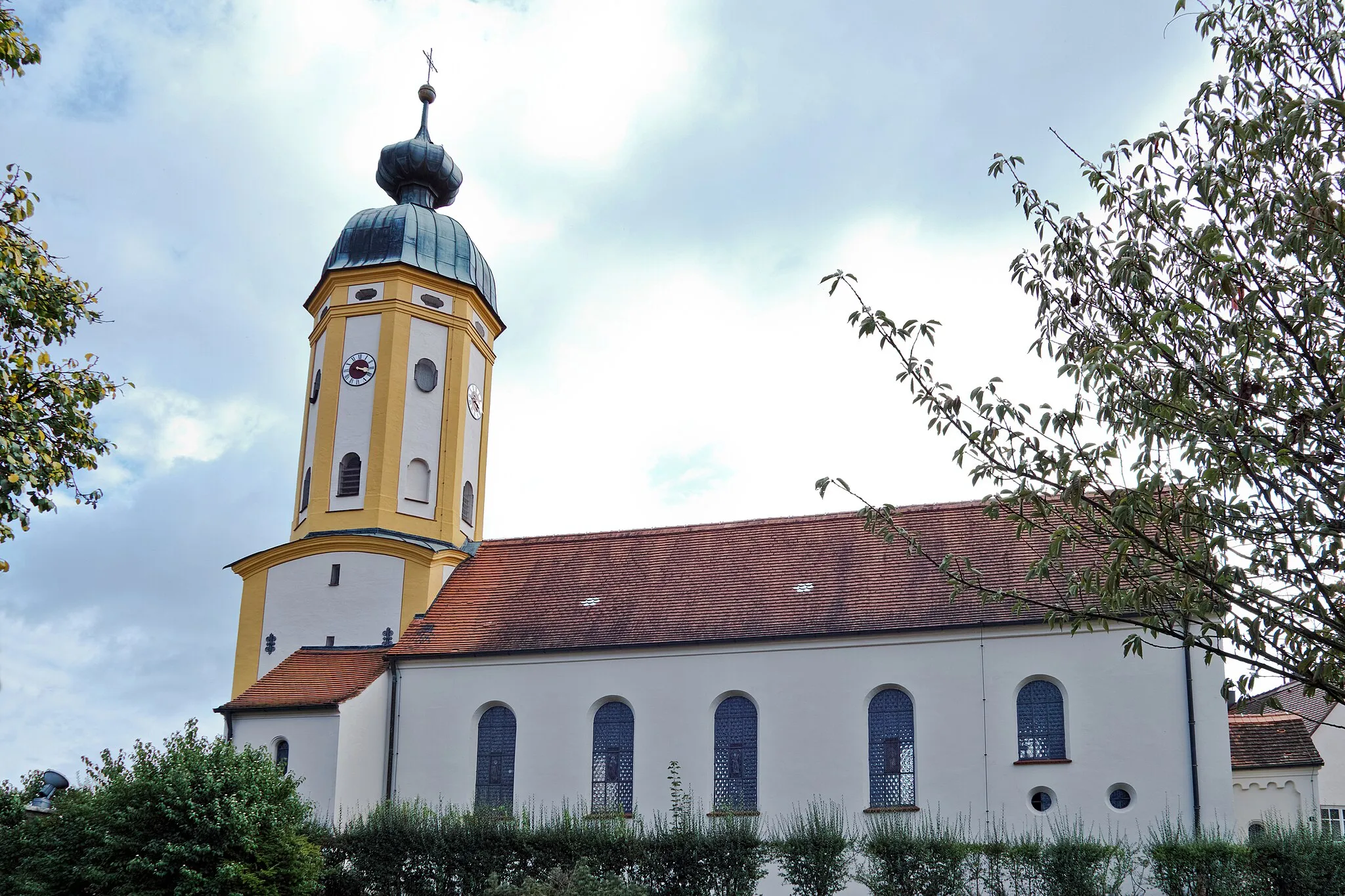 Photo showing: Turm der Pfarrkirche St. Andreas, Biburg, Gemeinde Diedorf.