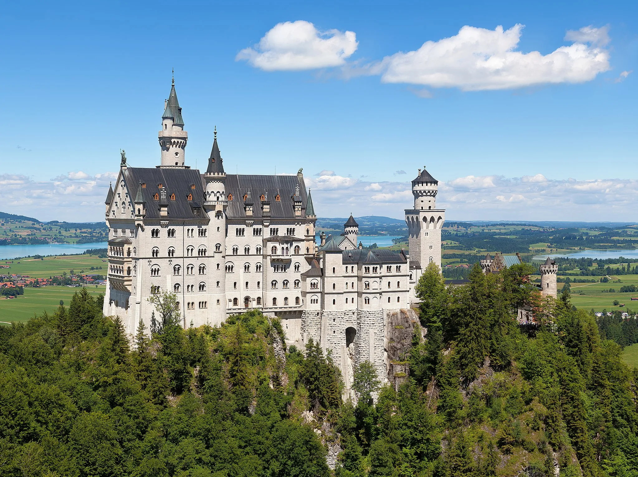 Photo showing: Neuschwanstein Castle at Schwangau, Bavaria, Germany.