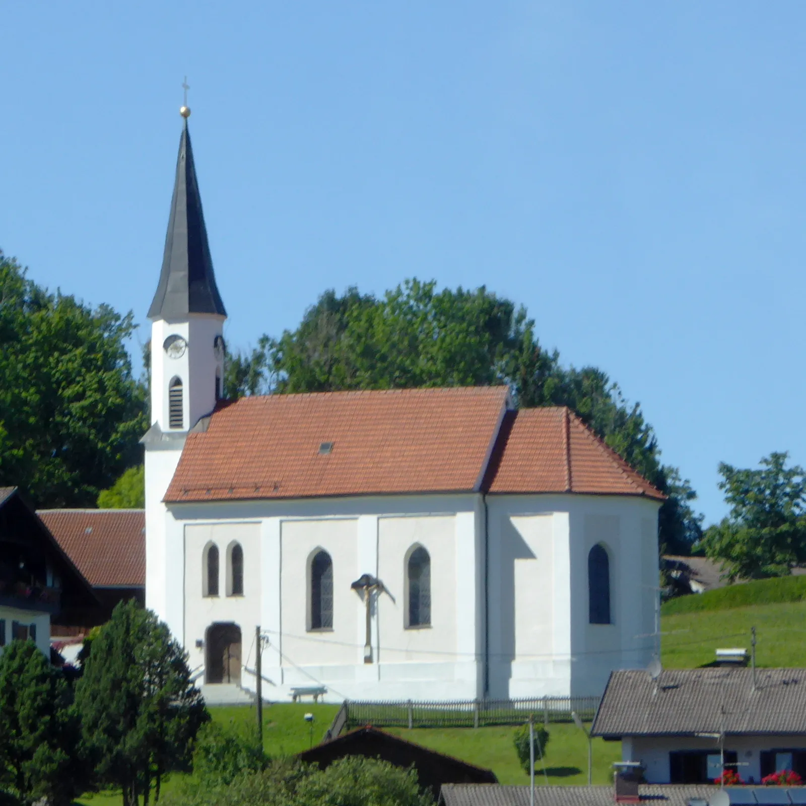 Photo showing: Franziskuskirche in Saulgrub von Südosten gesehen.