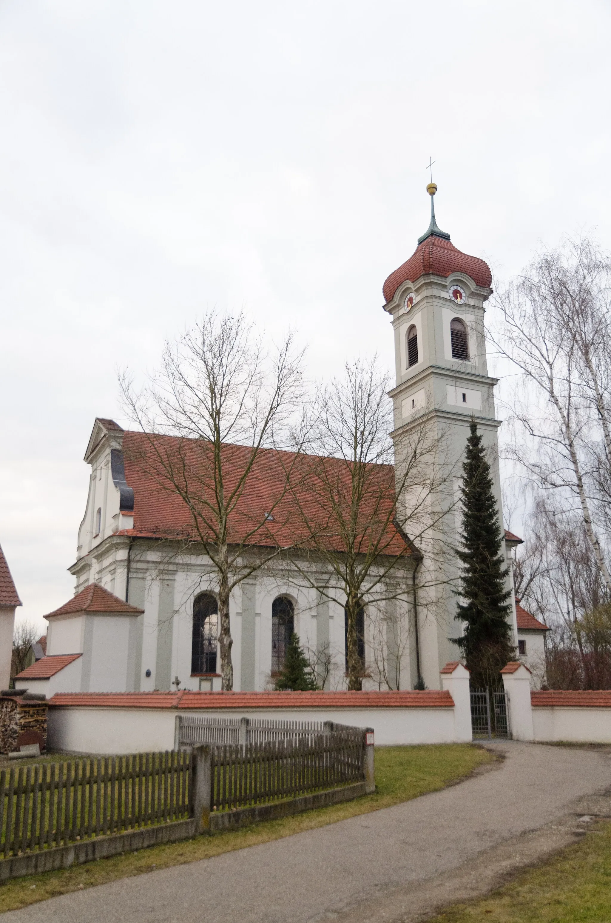 Photo showing: Nersingen, Lkrs. Neu-Ulm, Ortsteil Straße, Kath.m Pfarrkriche St. Johann Baptist