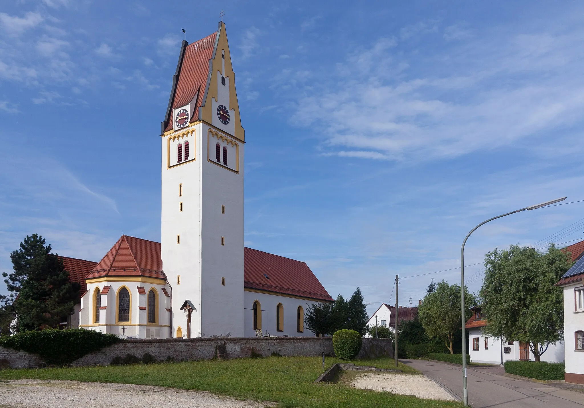 Photo showing: Oberfahlheim, church: die katholische Pfarrkirche Sankt Dionysius