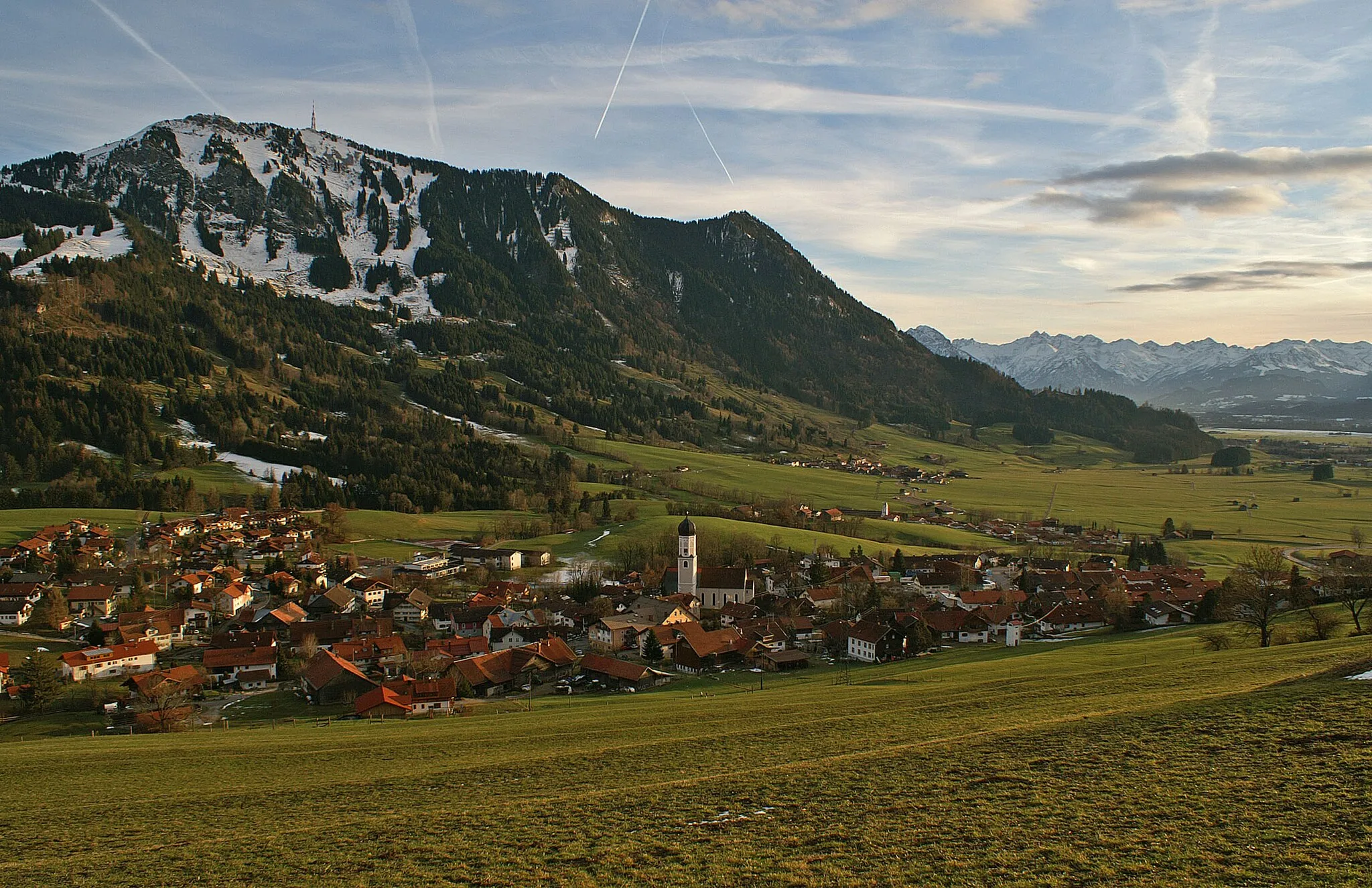 Photo showing: Rettenberg von Norden mit Grünten