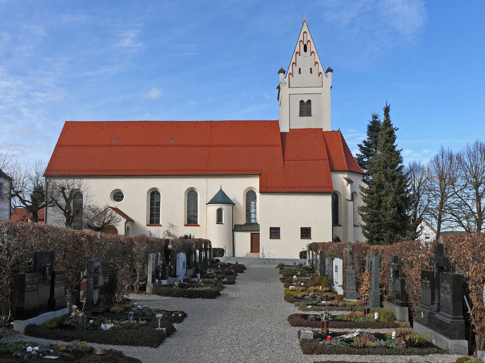 Photo showing: Pfarrkirche St. Johannes Evangelist in Mittelneufnach; Ansicht von Süden