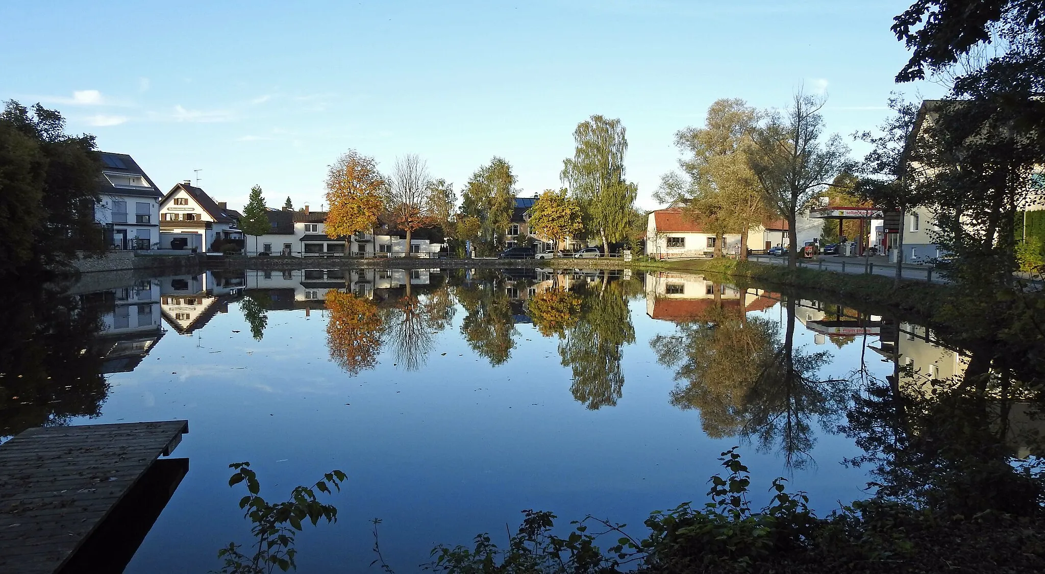 Photo showing: Dorfweiher in Türkenfeld (Landkreis Fürstenfeldbruck, Bayern)