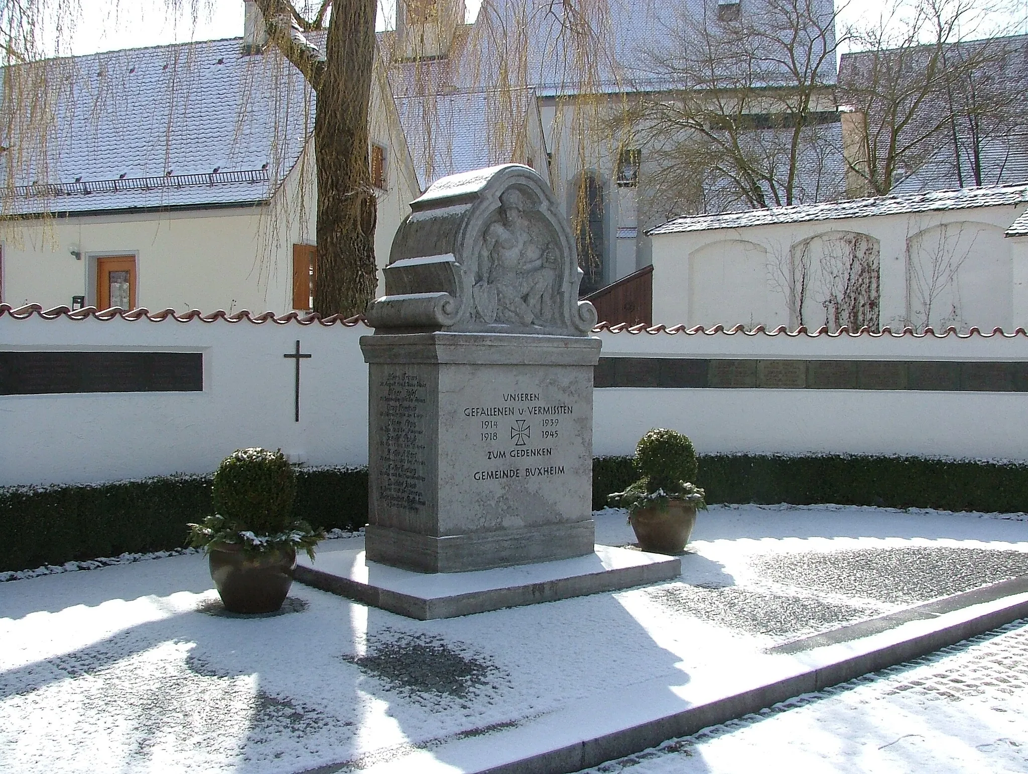 Photo showing: Kriegerdenkmal