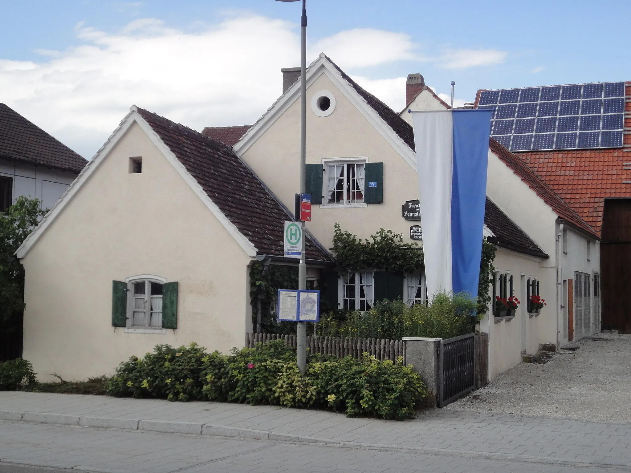 Photo showing: This is a picture of the Bavarian Baudenkmal (cultural heritage monument) with the ID