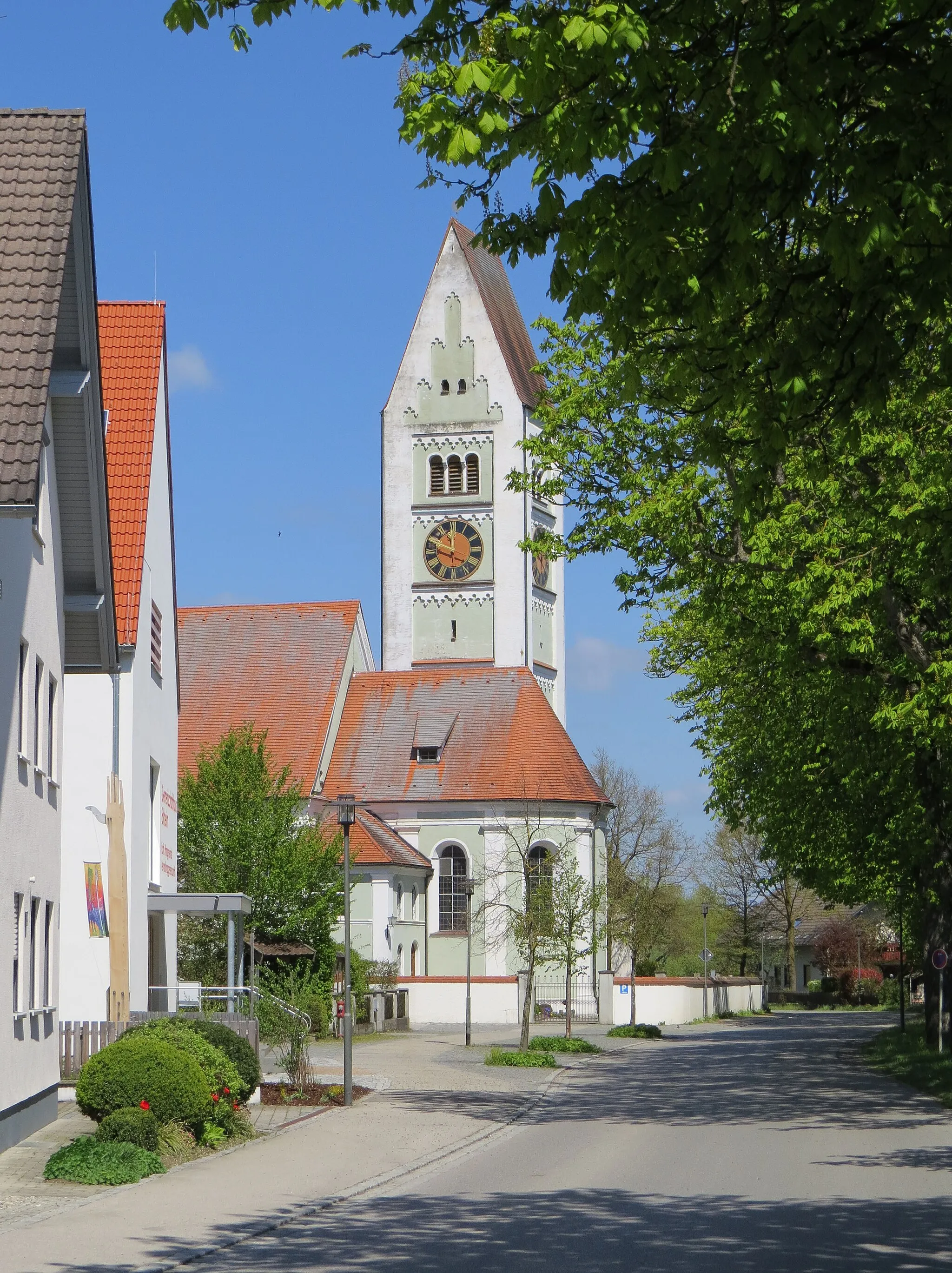 Photo showing: Pfarrkirche Mariä Himmelfahrt in Erkheim