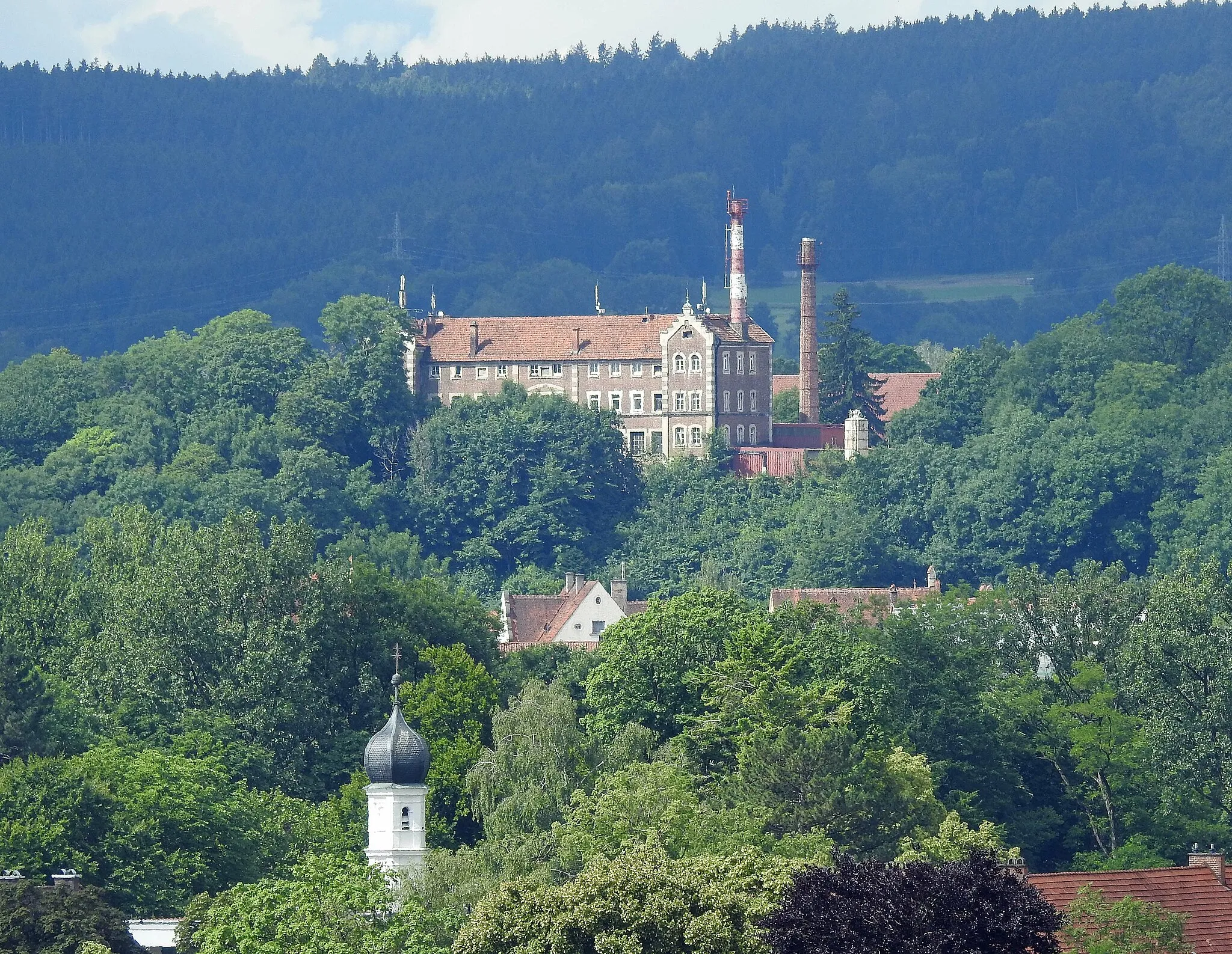 Photo showing: St. Dominikus und Brauereiberg in Kaufbeuren